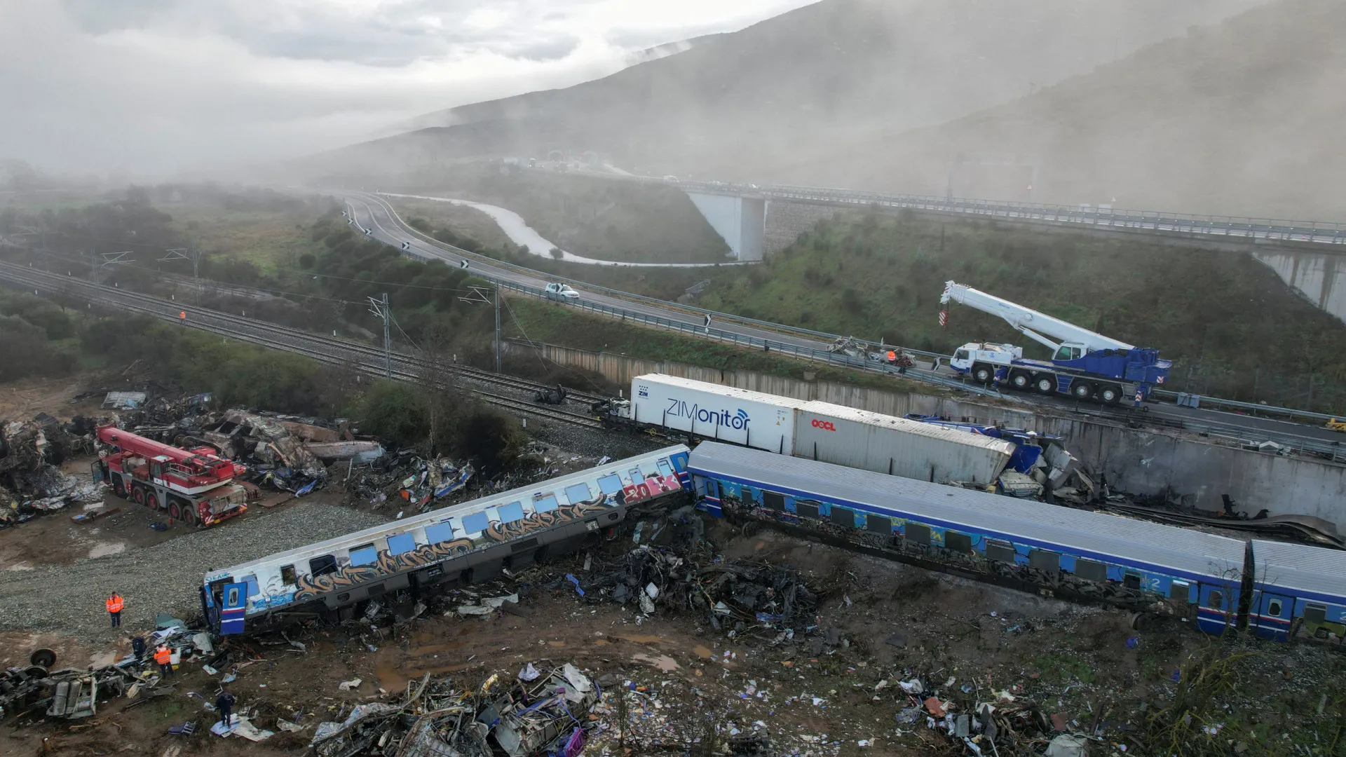 
                    Julgamento do desastre ferroviário de 2023 na Grécia inicia-se em março
                