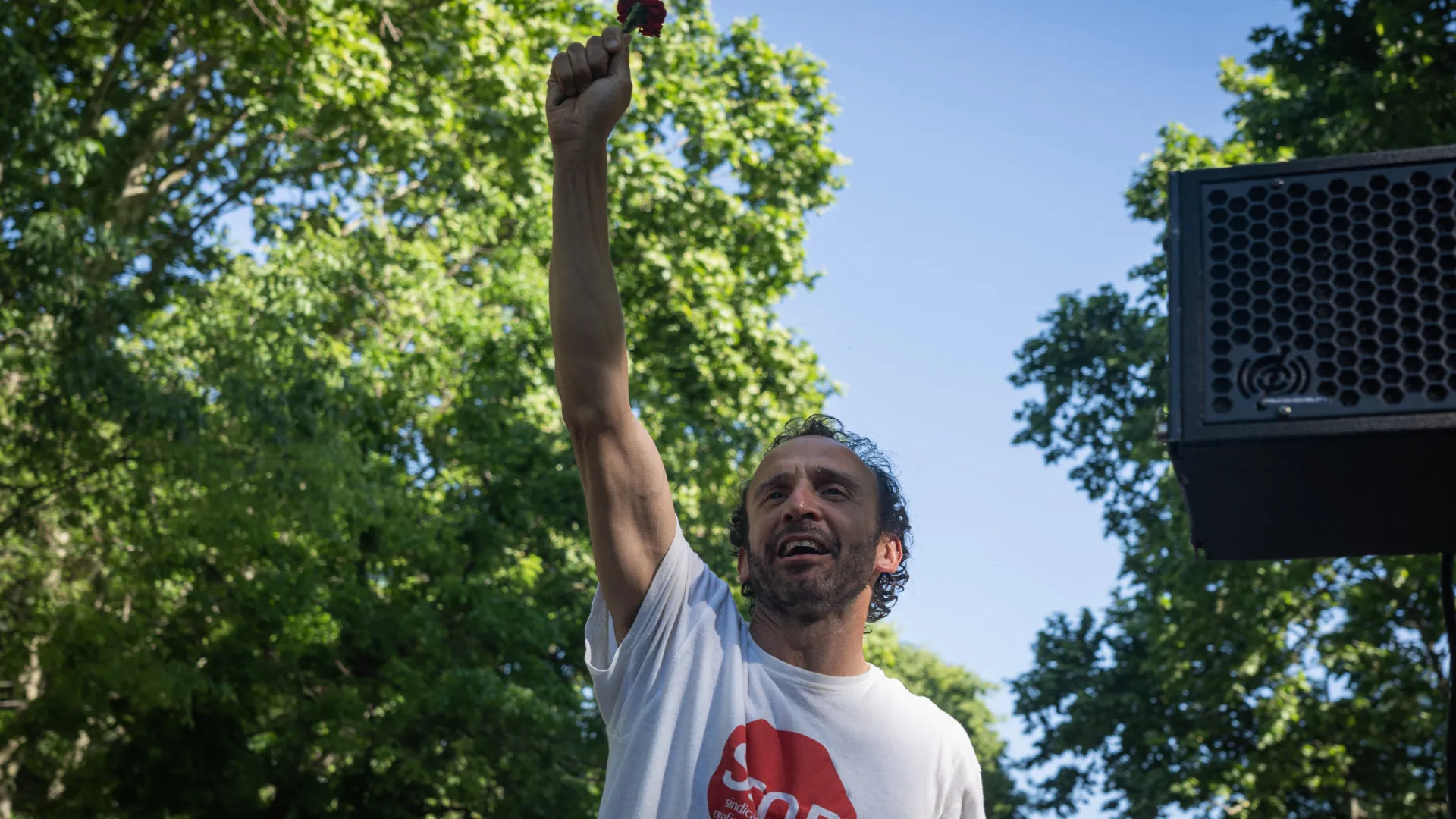 
                    Dinheiro transferido para privados deve ser investido no SNS, diz Pestana
                