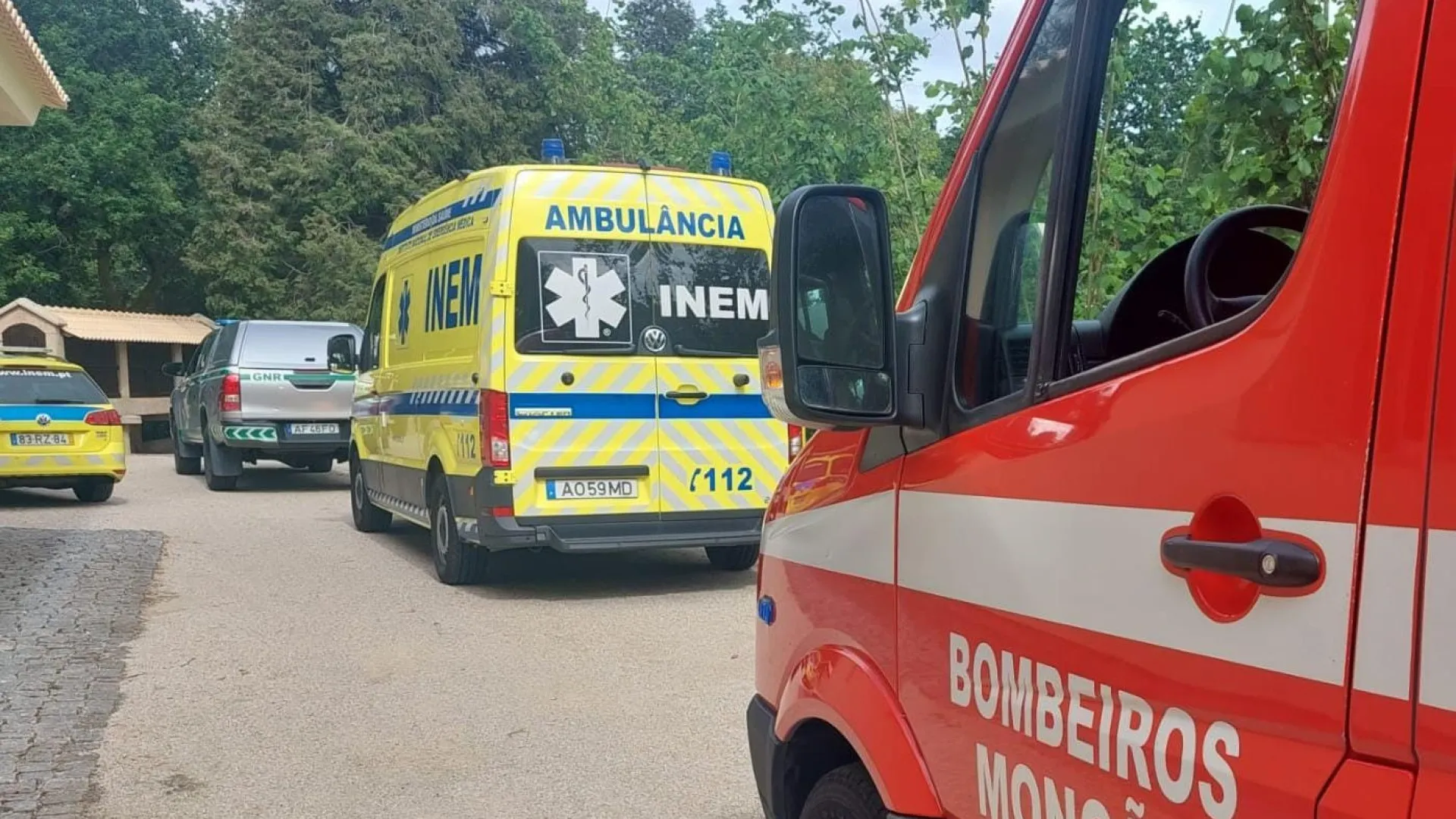 
                    Homem de 64 anos em estado grave após despiste de trator em Monção
                