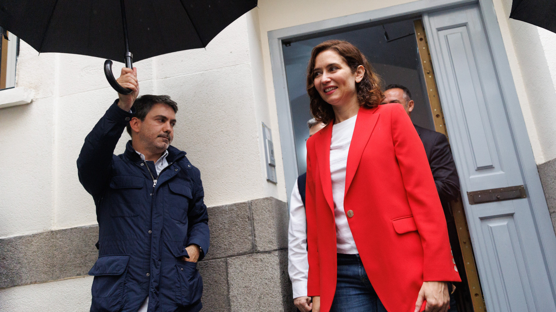 Centro-direita com maioria absoluta na cidade e região de Madrid