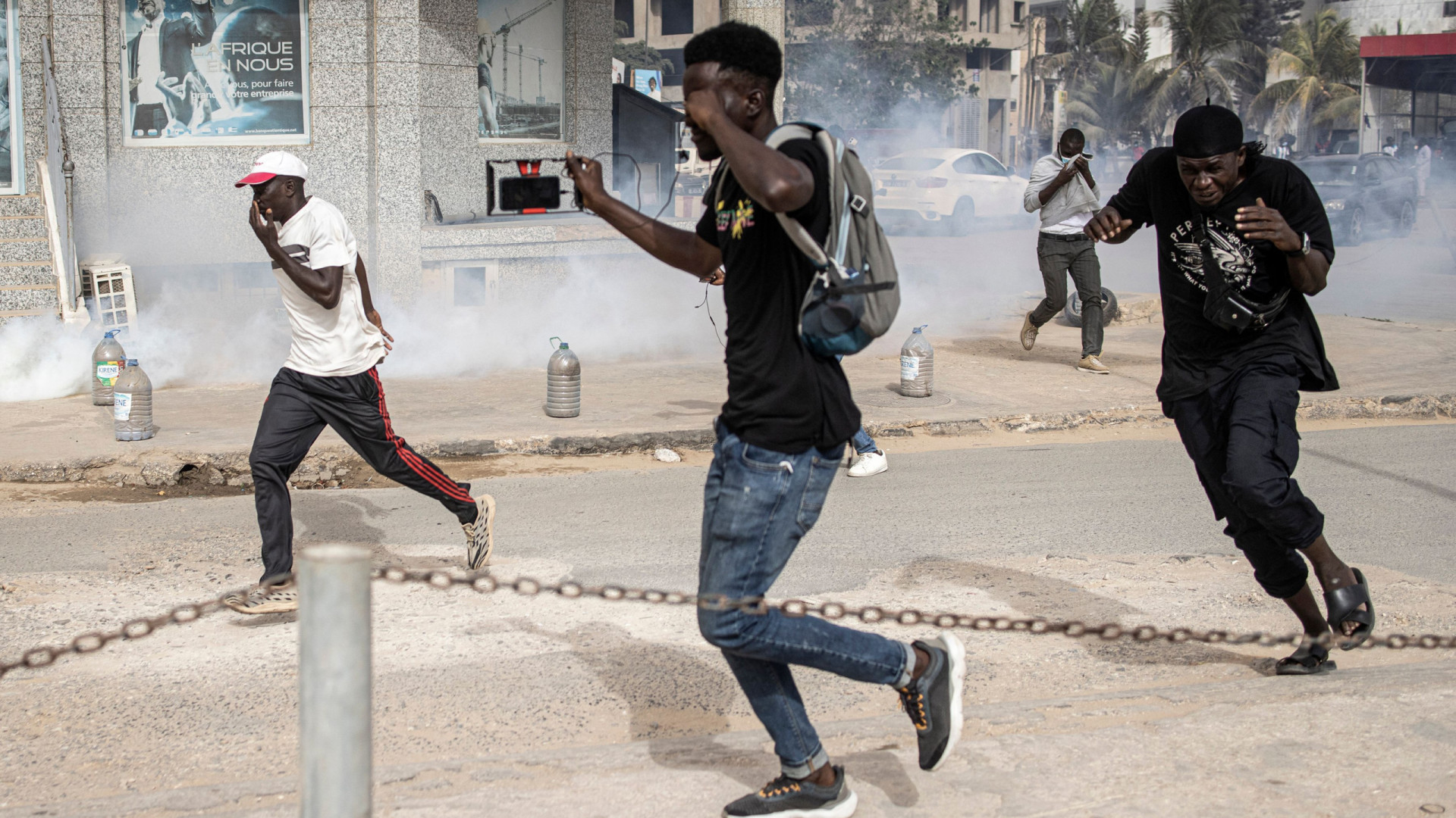Polícia senegalesa deteve 433 imigrantes ilegais