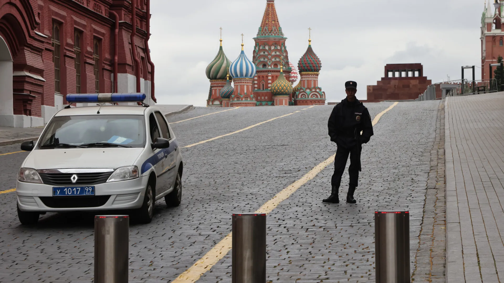 
                    Criança morre esfaqueda por outro aluno numa escola na Rússia
                