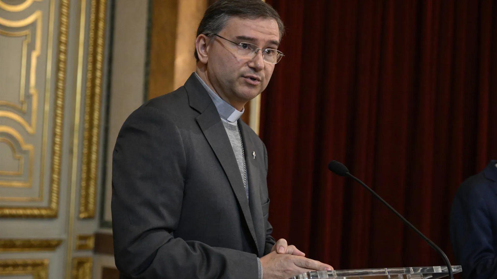 
                    Bispo de Setúbal lamenta morte de casal em Fernão Ferro: 