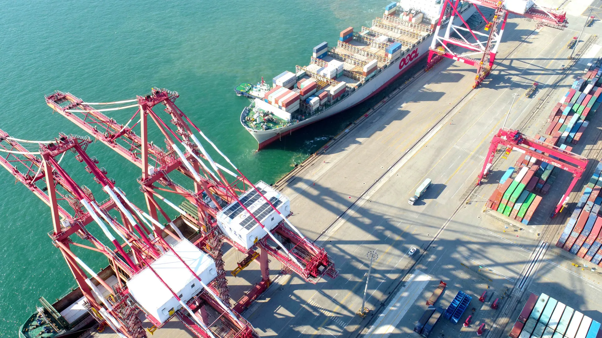 
                    Rússia prevê aumento do comércio com Irão via mar Cáspio
                