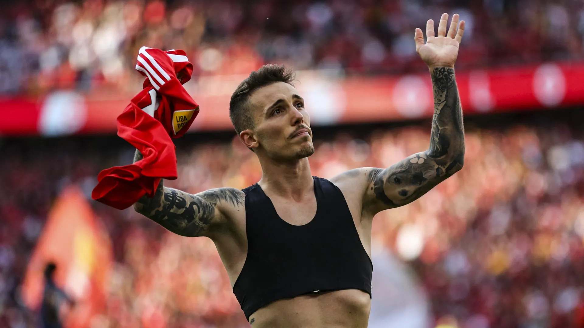 
                    Grimaldo recorda 'castigo' dos adeptos do Benfica: 