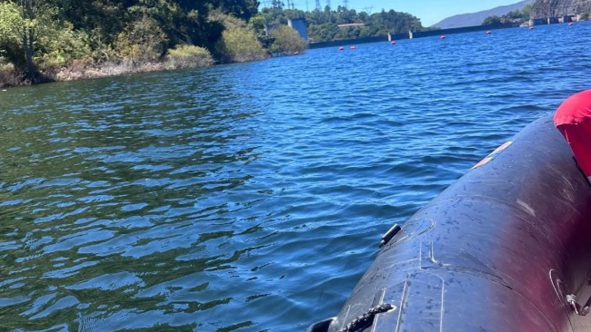 
                    Sete pessoas deslocadas devido a deslizamento de terras em Ponte da Barca
                