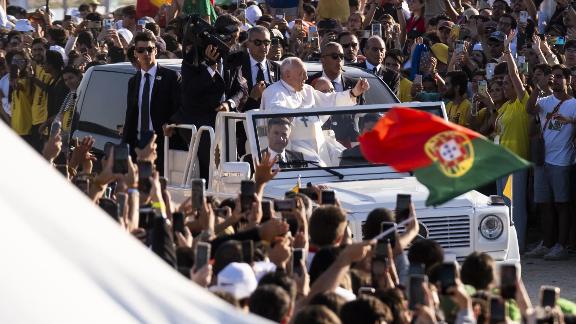 
                    Projetos de 14 milhões disputam 1.º programa para jovens da JMJ Lisboa
                