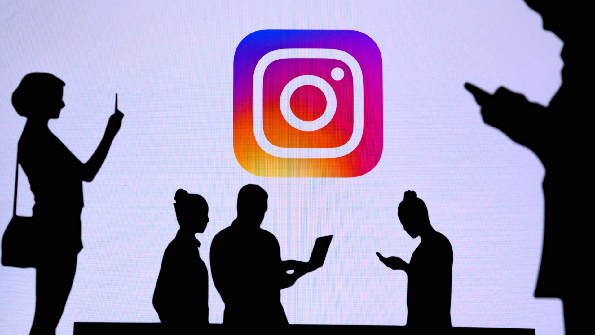 Instagram escondeu resultados de pesquisa sobre democratas