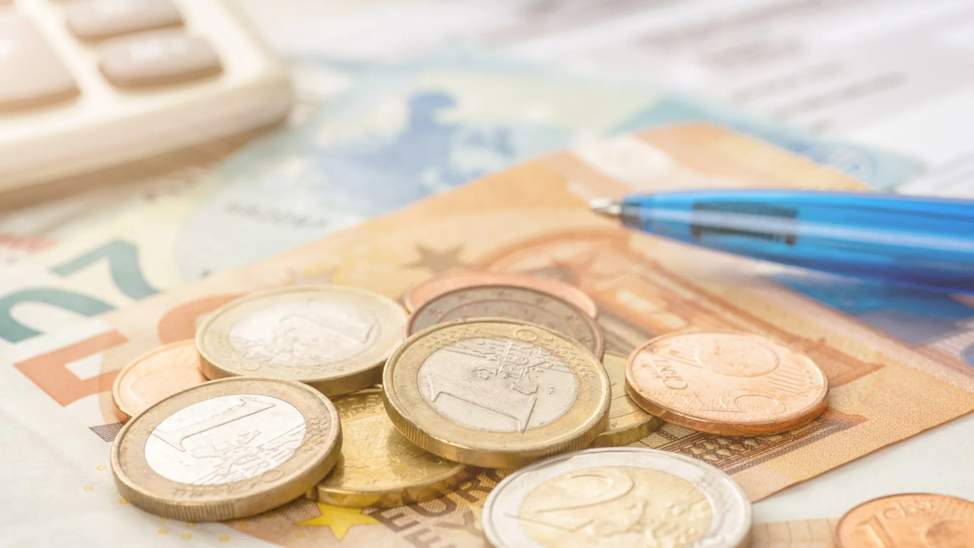 
                    Valor em certificados de aforro sobe para novo máximo em agosto
                