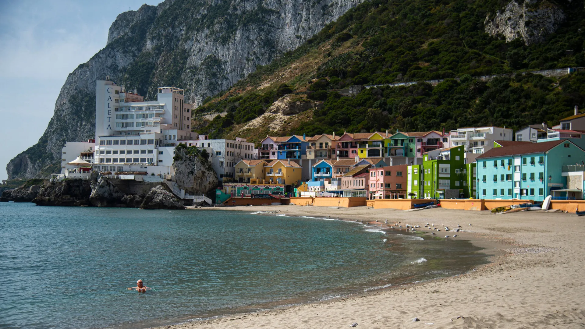 
                    Gibraltar aprova texto de tratado para regular relações com União Europeia
                