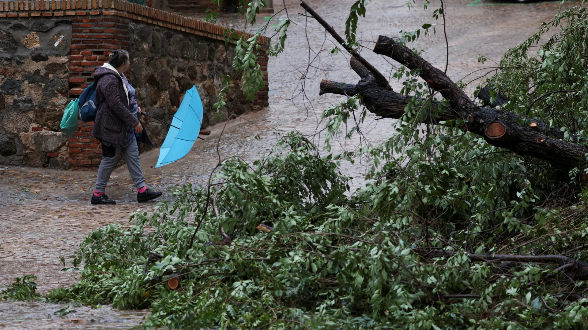 
                    Três mortos no sul de Espanha por causa de chuvas torrenciais
                