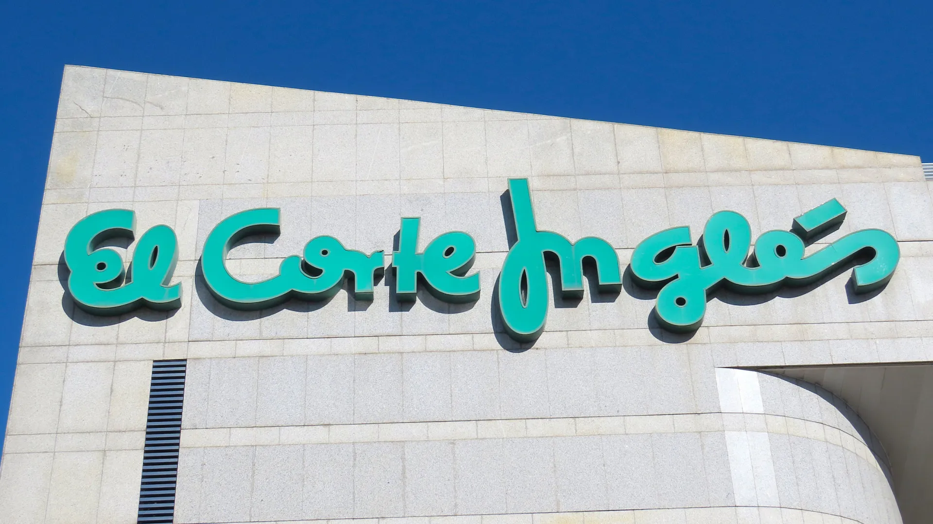 
                    El Corte Inglés vai investir 650 milhões até 2027 (e remodelar lojas)
                
