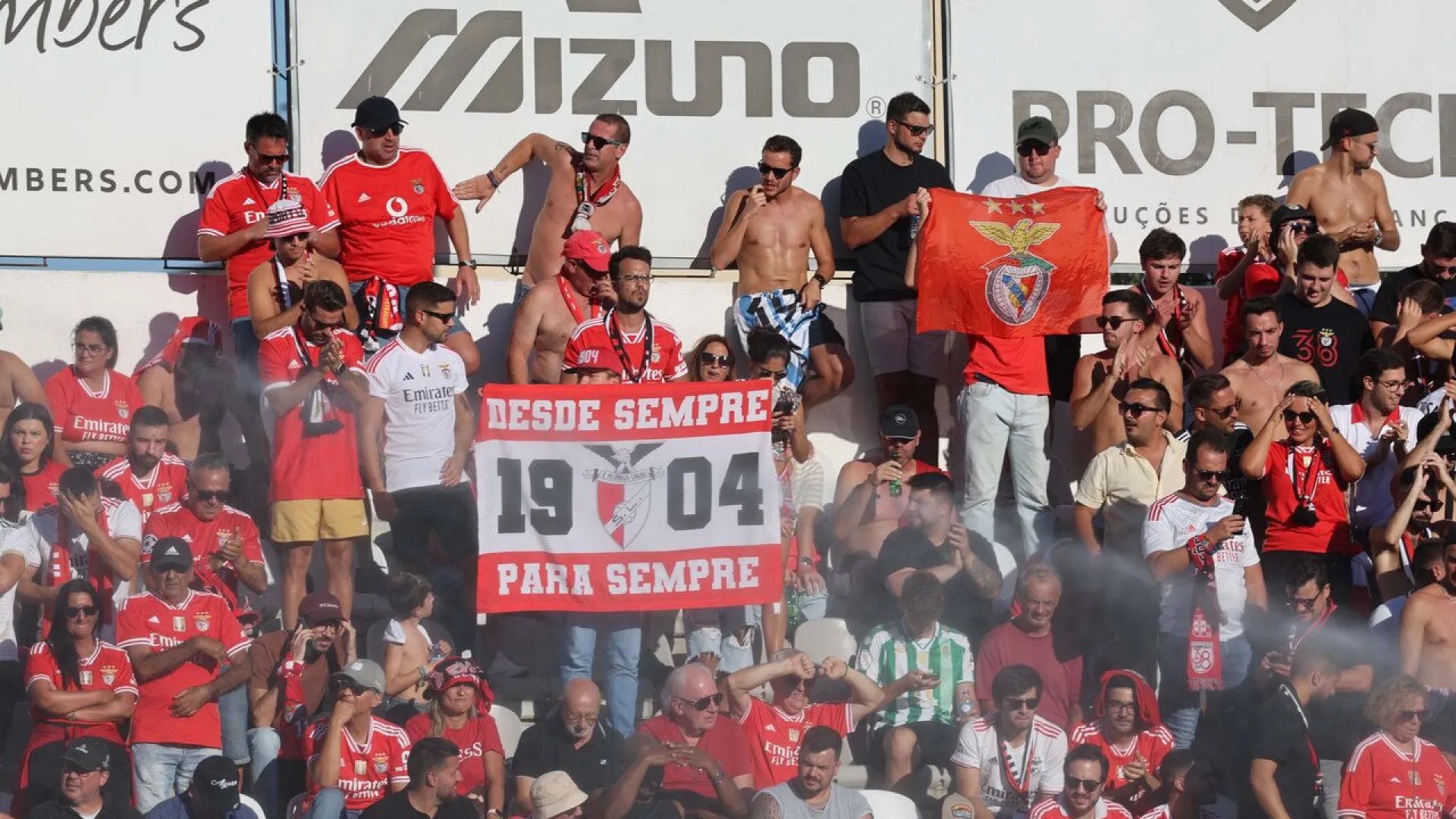 
                    Diabos Vermelhos pedem 