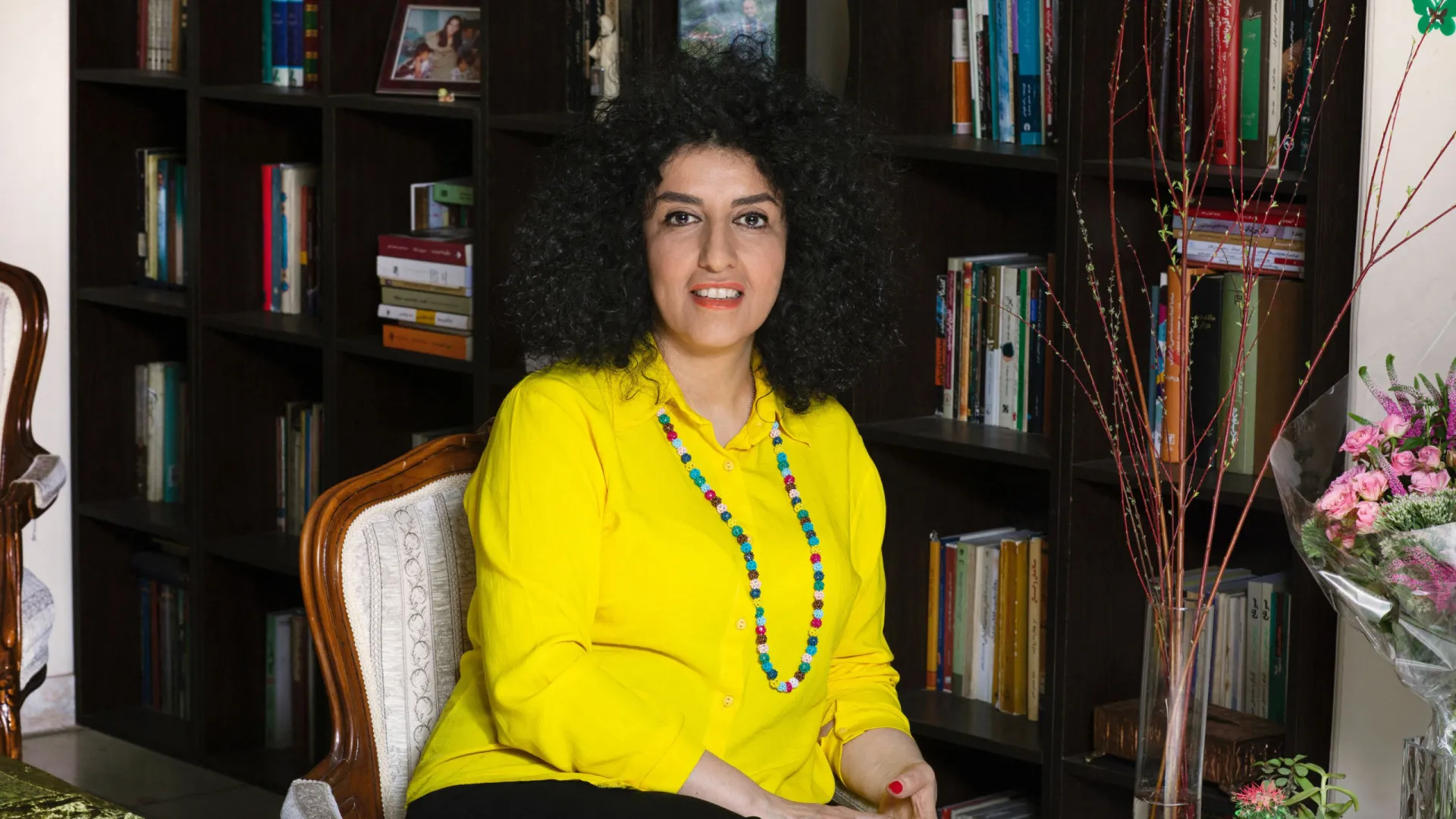 
                    Irão. Nobel da Paz denuncia pressão das autoridades contra sua família
                