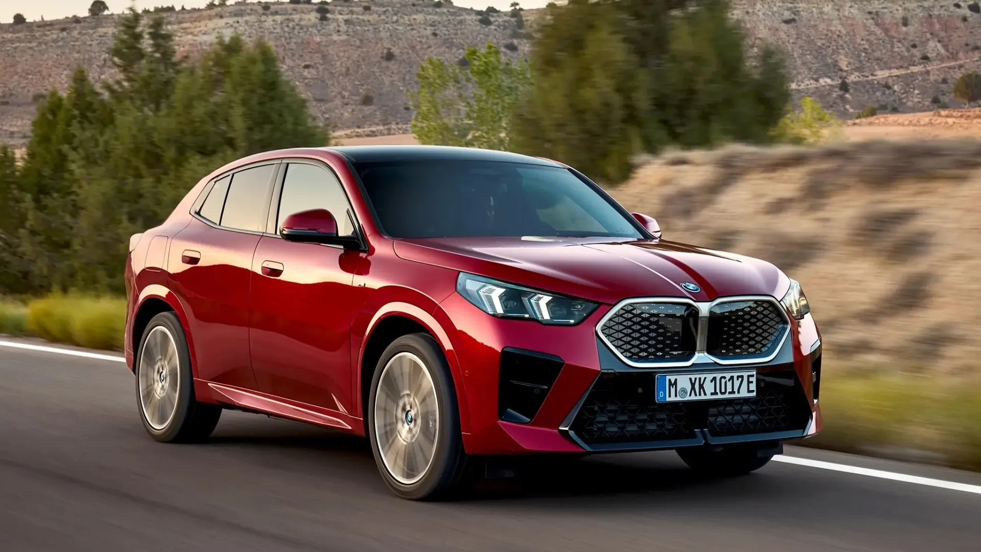 Nova geração do BMW X2 ganha toque desportivo extra. Eis os detalhes