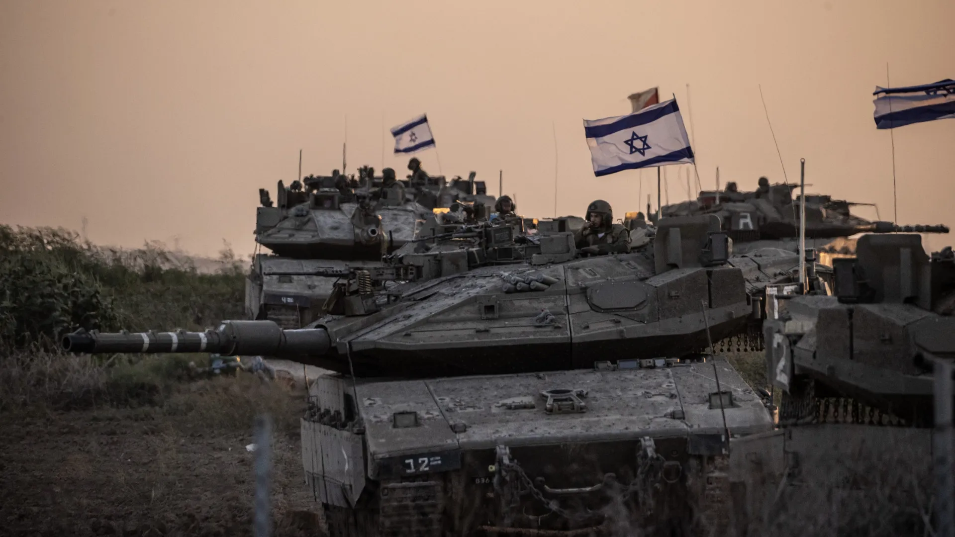 
                    Israel: Ministro afirma que palestinianos são 