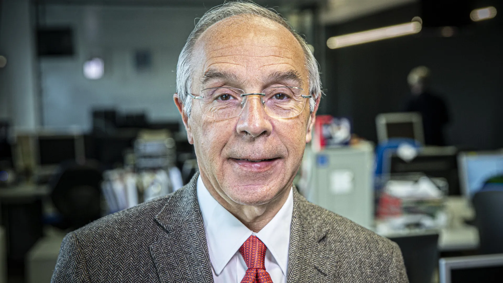 
                    Ex-dirigentes Pacheco Pereira e Relvas declaram apoio a Marques Mendes
                