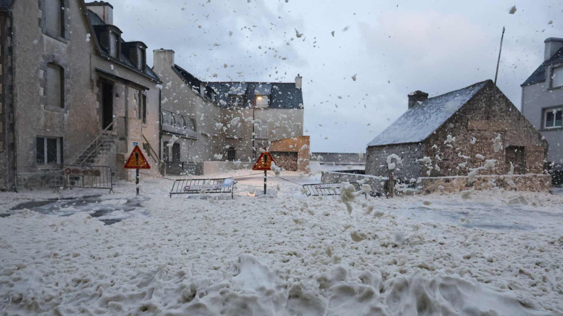 Pelo menos 5 mortos na Europa devido ao mau tempo. Portugal afetado