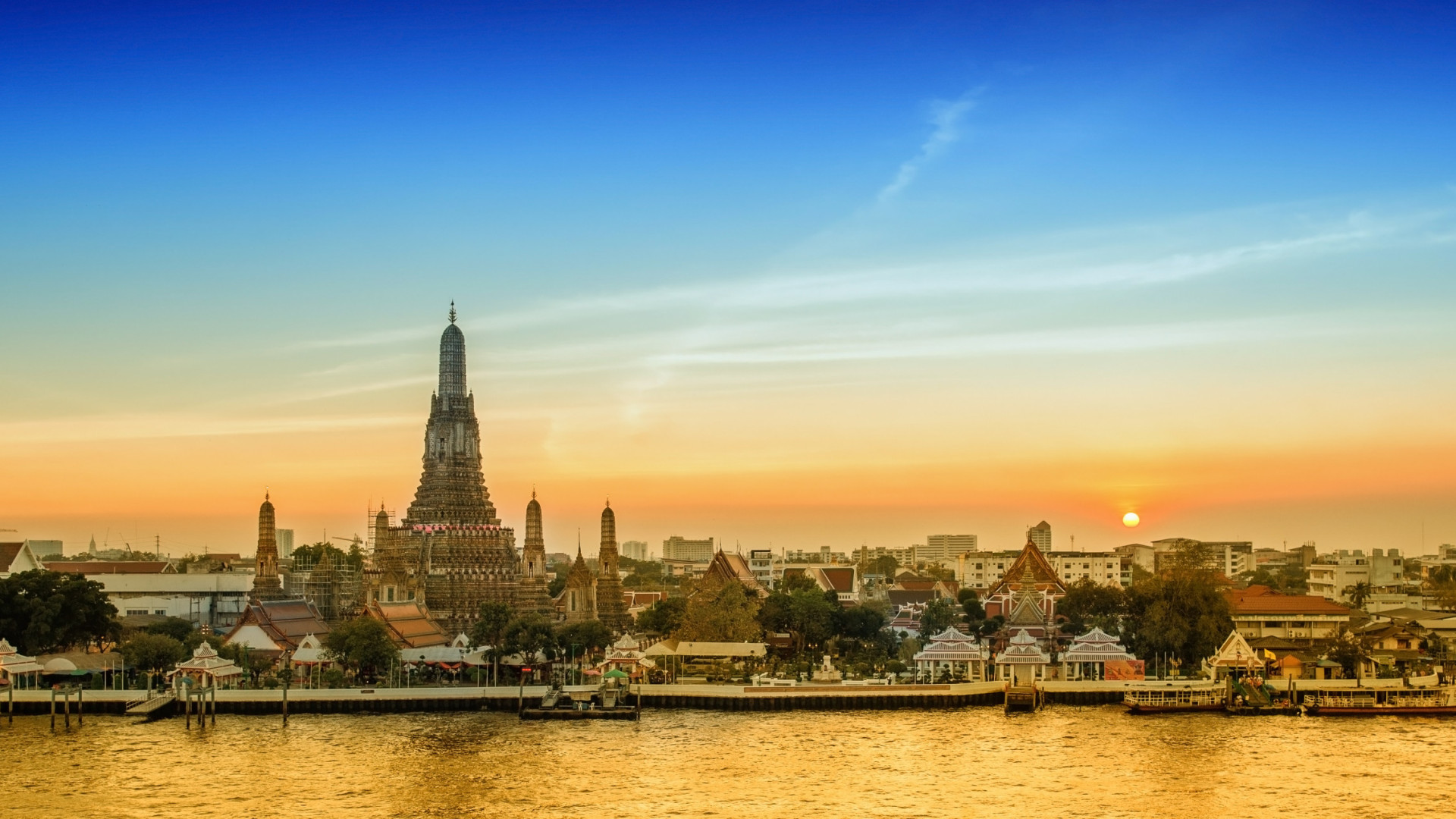 Tailândia fecha duas fronteiras com Camboja aos turistas devido a tensões