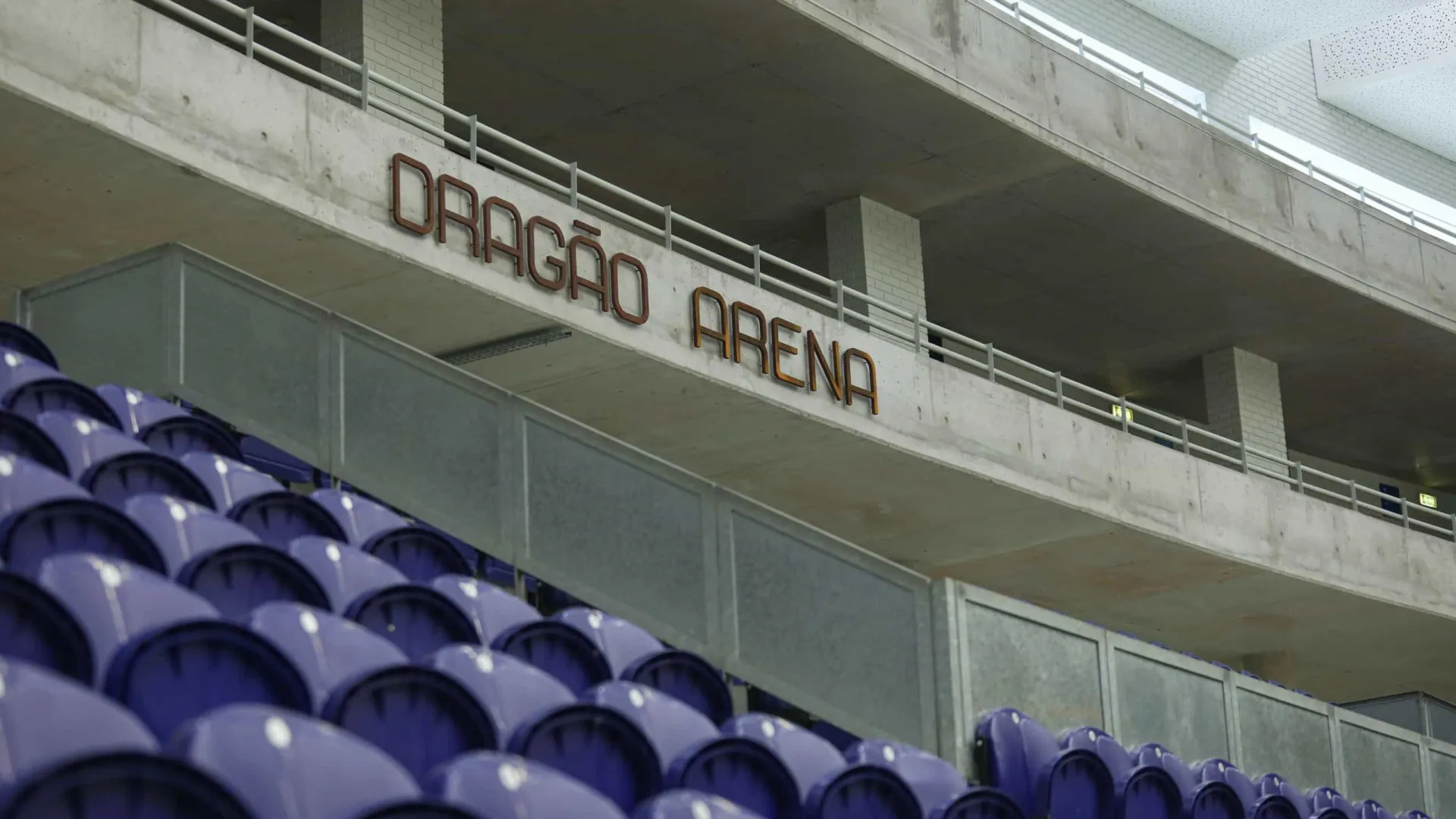 
                    Ovarense denuncia agressão aos adeptos após jogo com o FC Porto
                