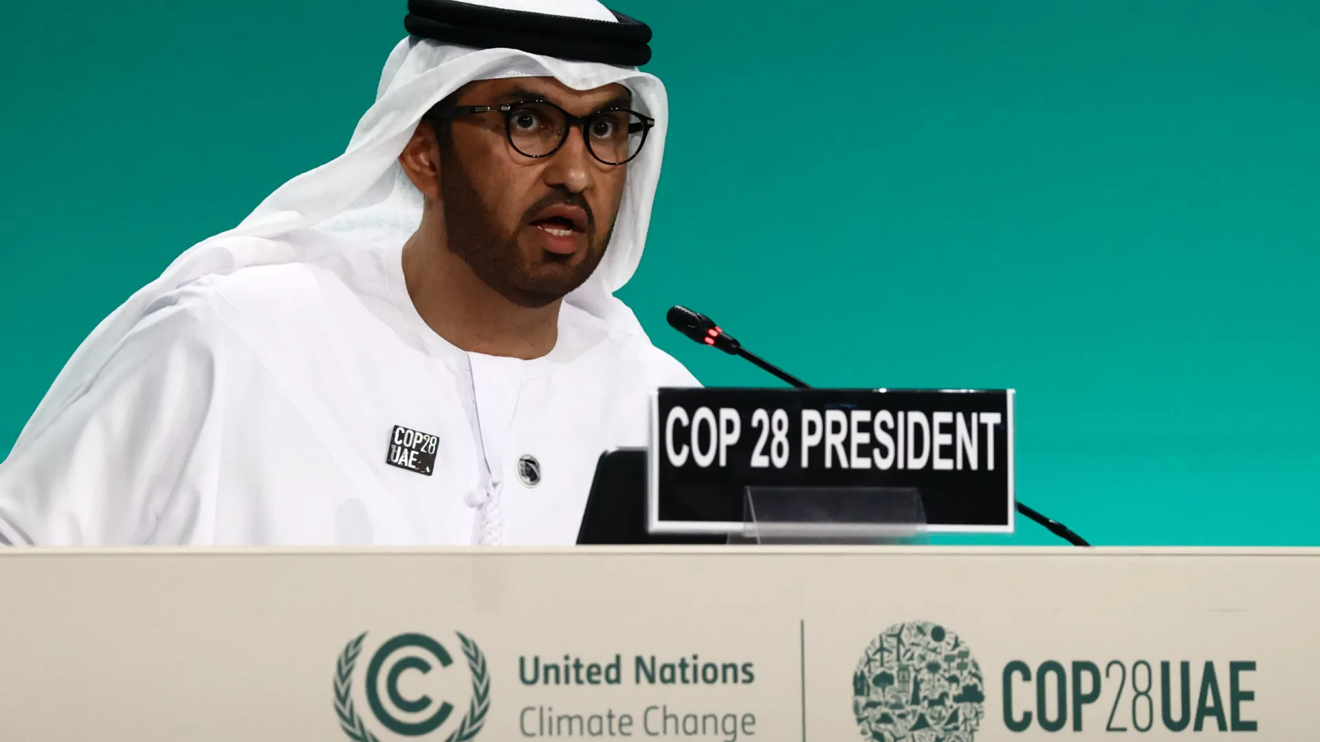 Emirados dizem que Estreito de Ormuz não é propriedade de Teerão