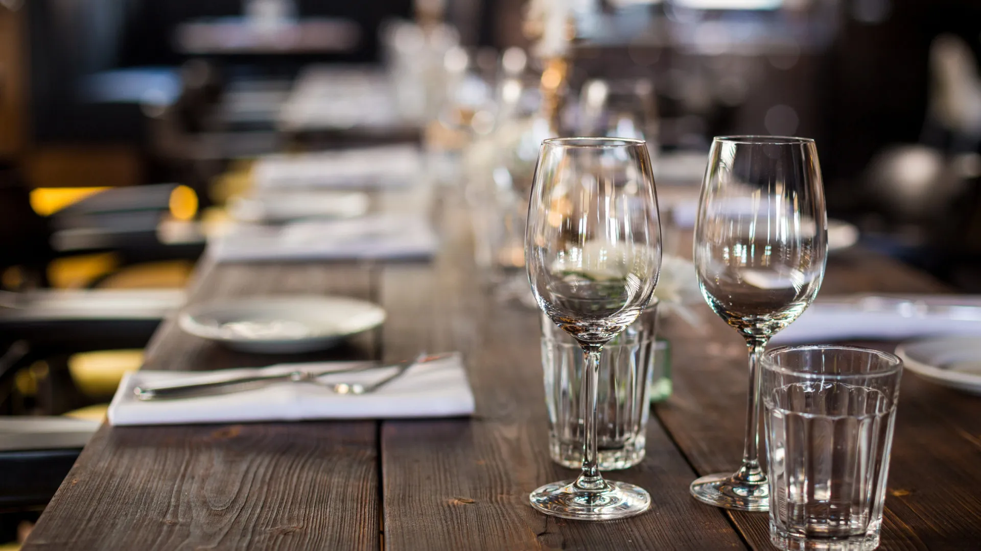 
                    Restaurante que integra pessoas sem-abrigo inaugurado na Amadora
                