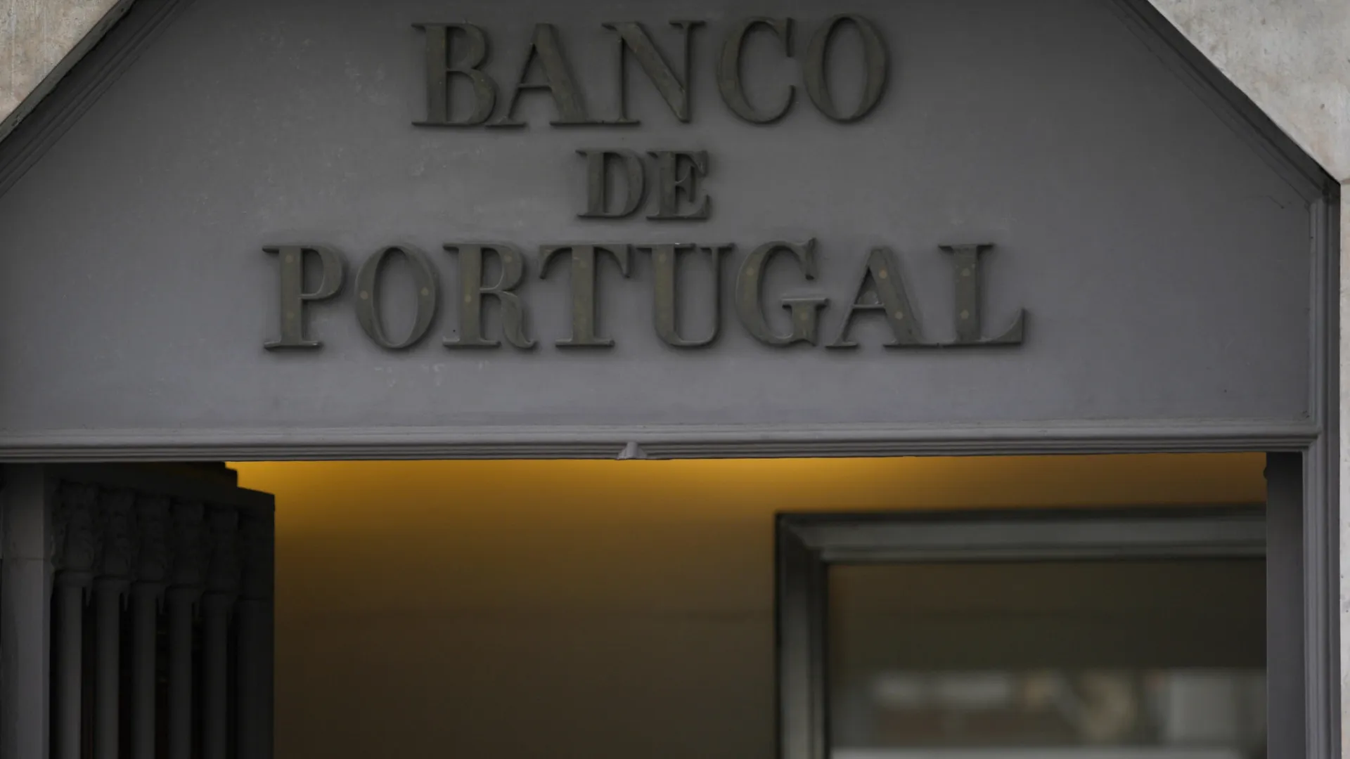 
                    Há mais uma entidade sem autorização do Banco de Portugal. Saiba qual
                