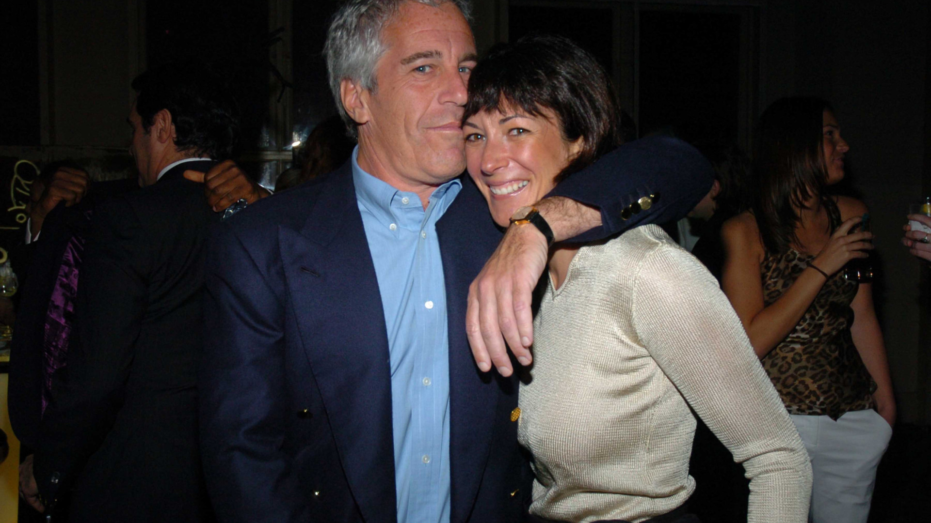 Justiça dos EUA vai ouvir ex-assistente de Epstein, Ghislaine Maxwell