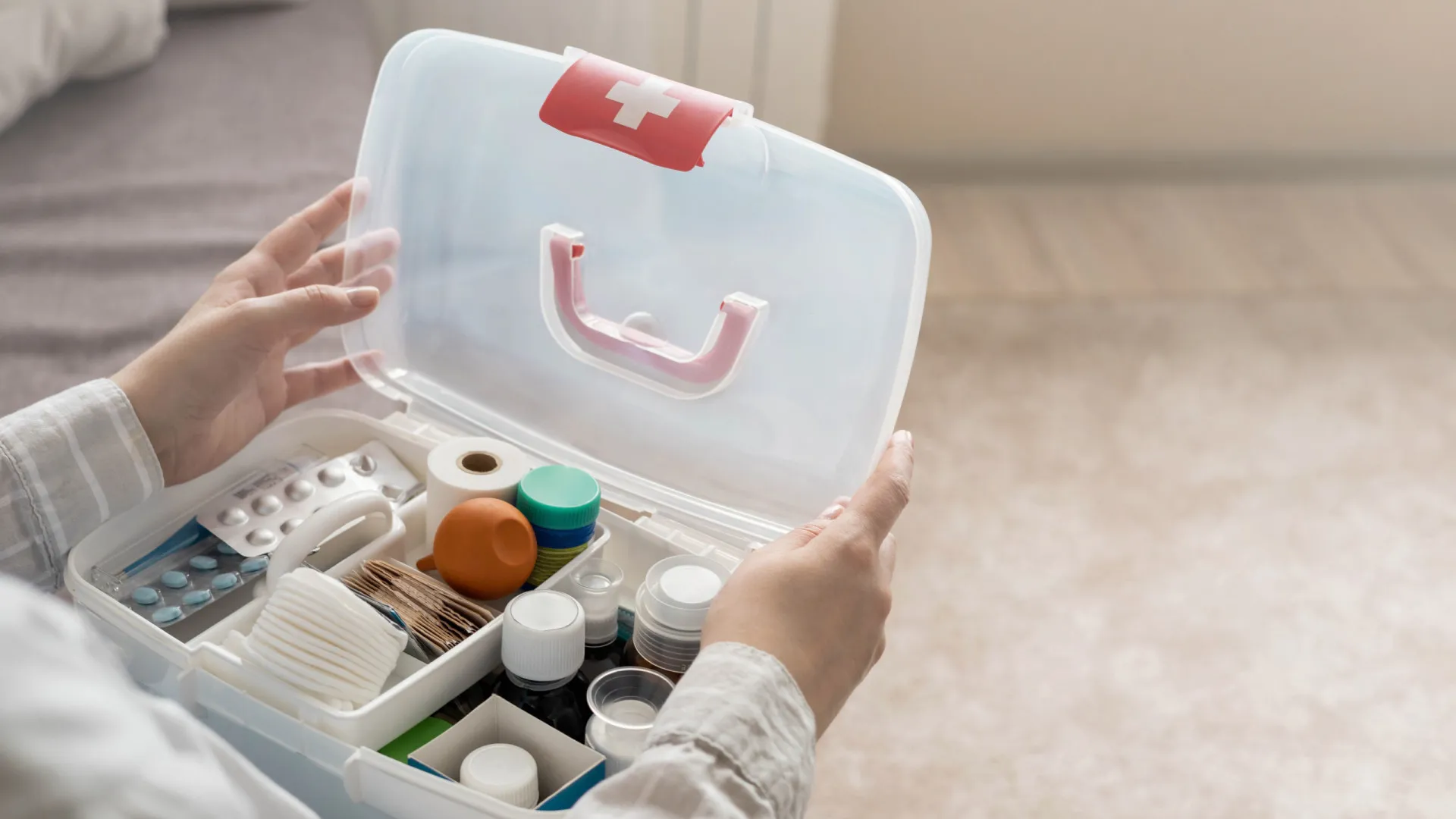 
                    Rodrigo tem 12 anos, quer ser inspetor e anda com um kit de 1.º socorros
                