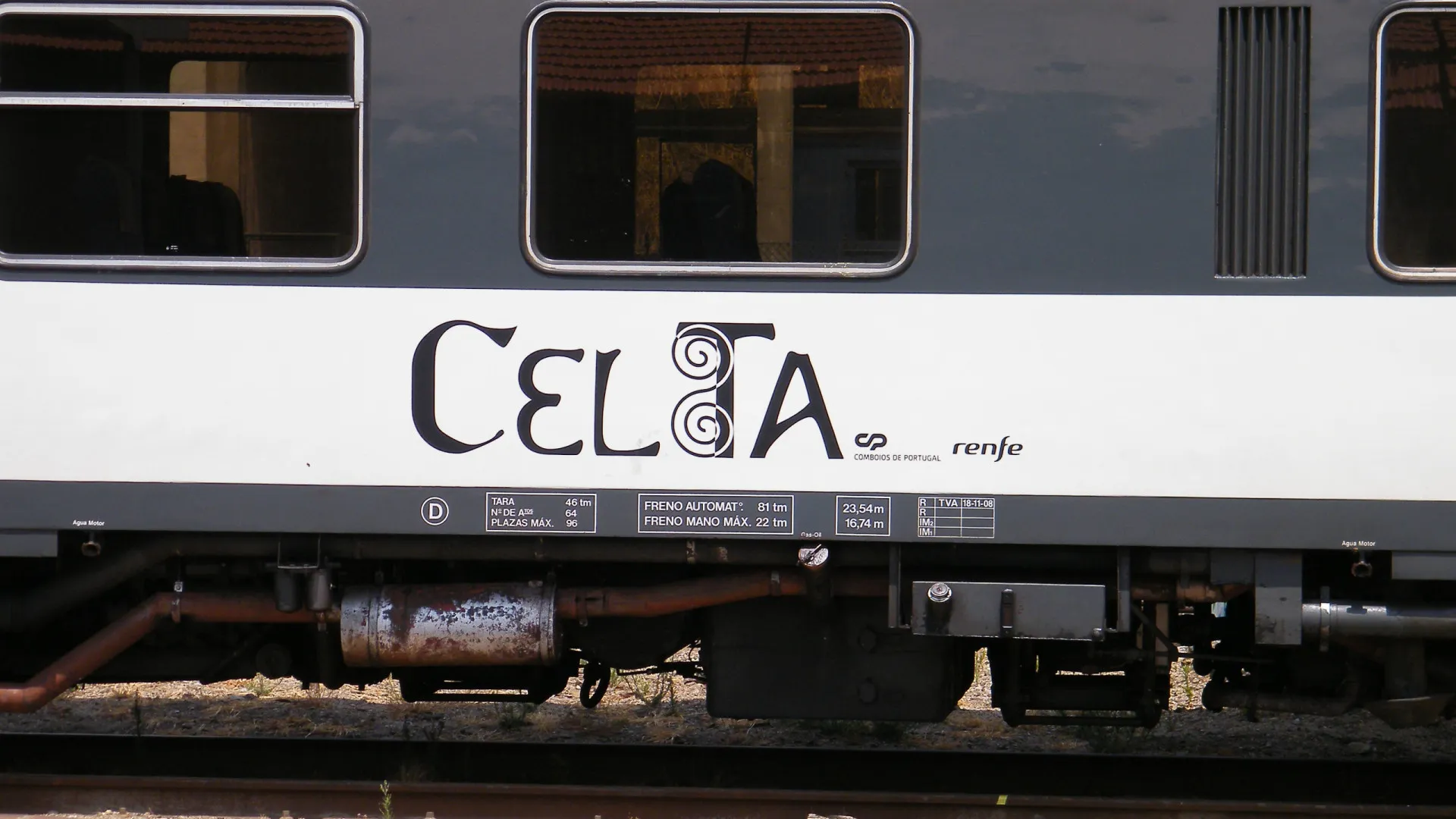 Comboio Celta com transbordo rodoviário na Galiza durante um ano a partir de hoje