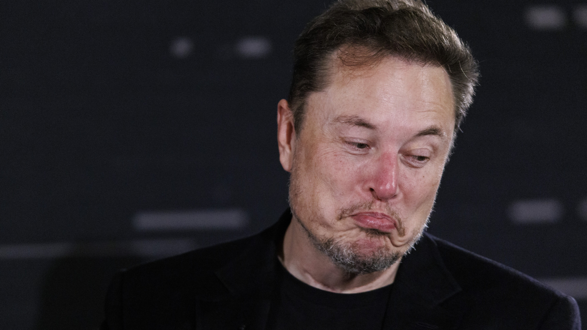 Grok vai deixar de se basear em publicações partilhadas por Elon Musk 