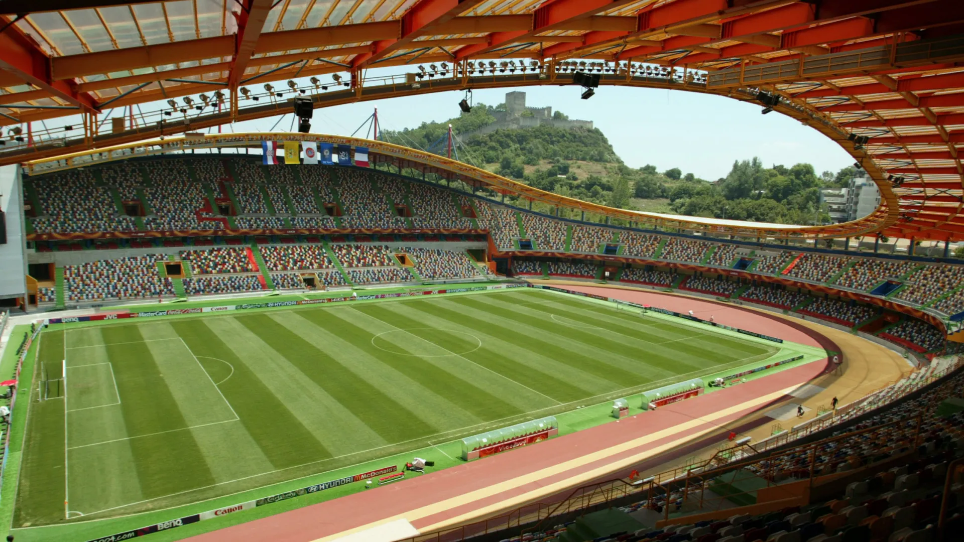 
                    UD Leiria dá a volta ao Chaves e já coloca pressão no líder Sporting B
                