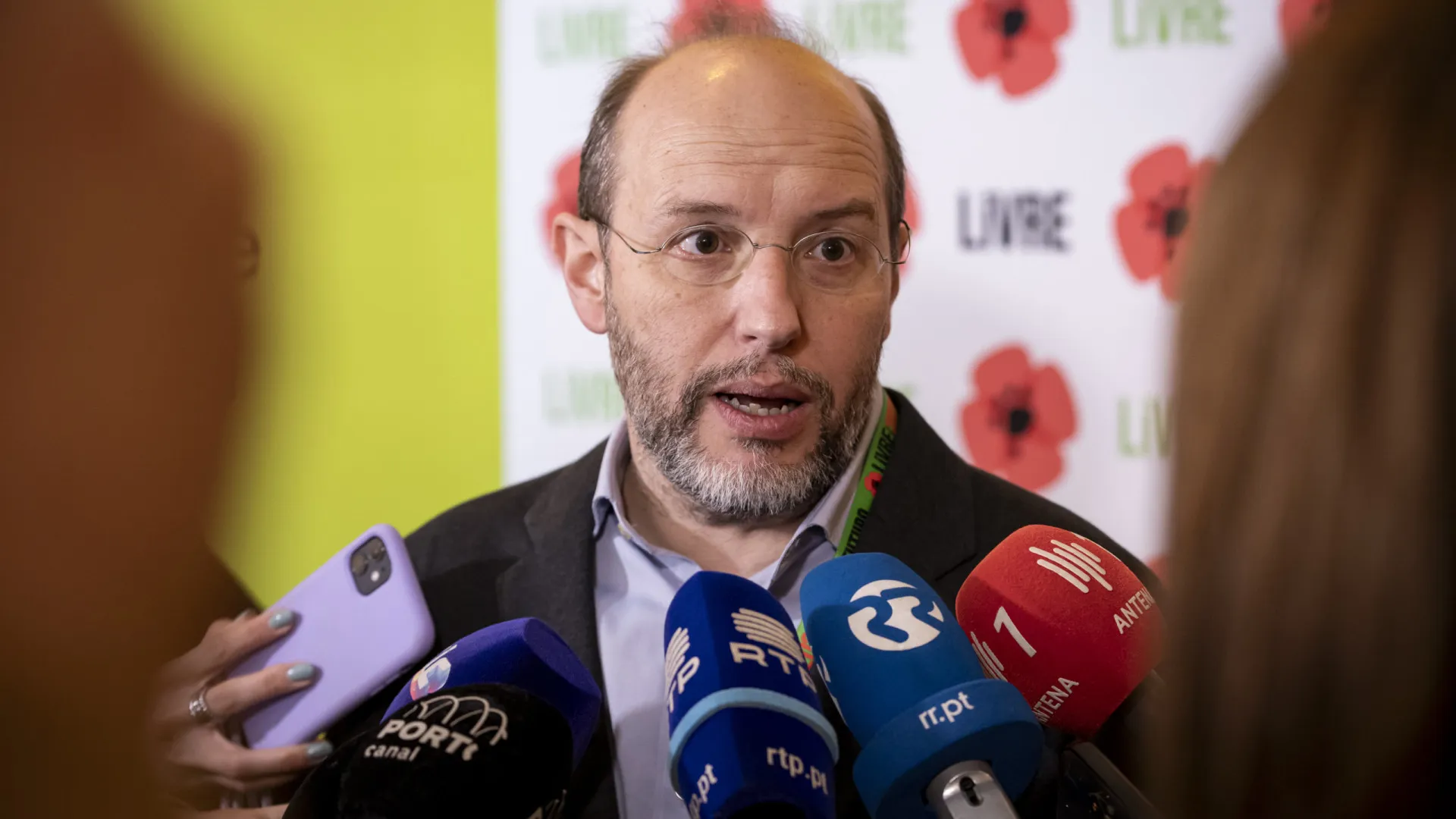 
                    Tavares alerta que Seguro não é 