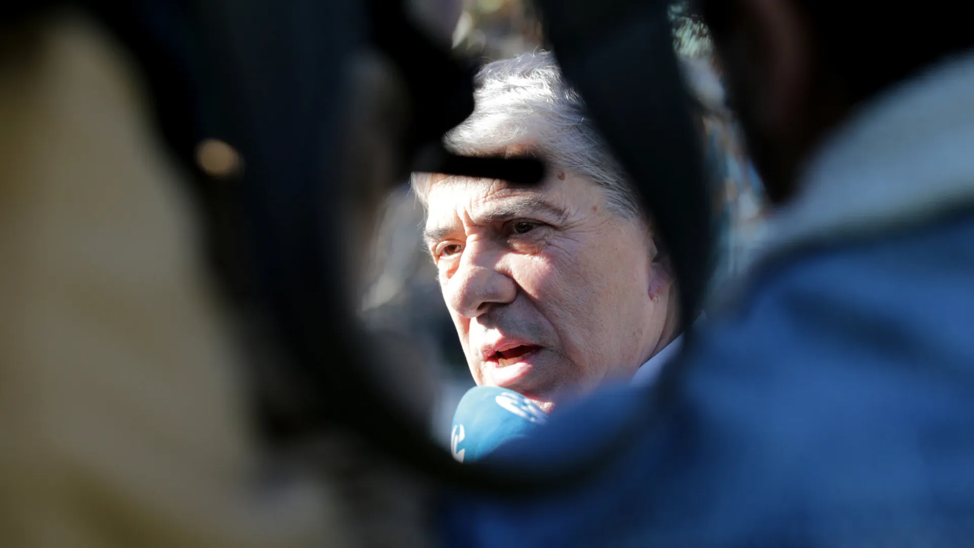 
                    Sócrates (continua) a receber dinheiro de Santos Silva. Conheça o esquema
                