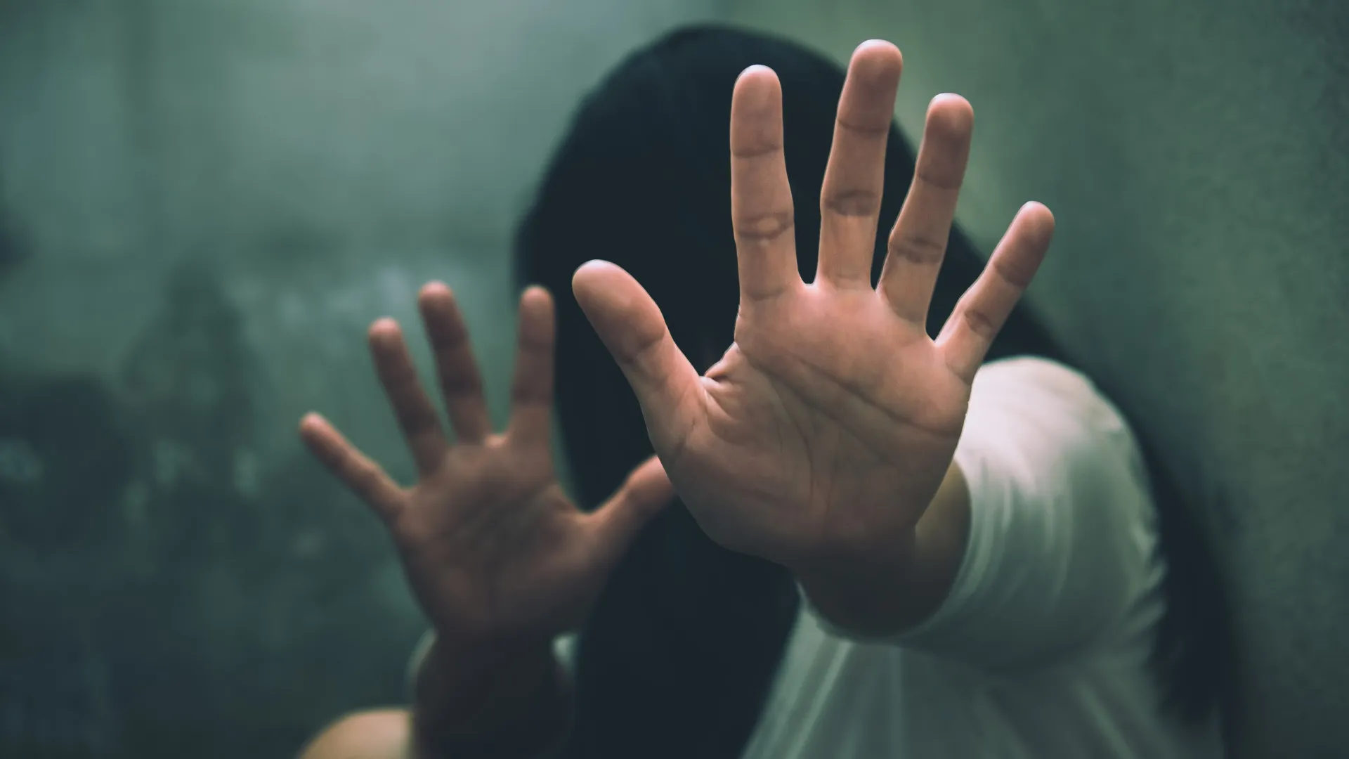 Homem que agrediu e ameaçou mulher com pistola fica em prisão preventiva