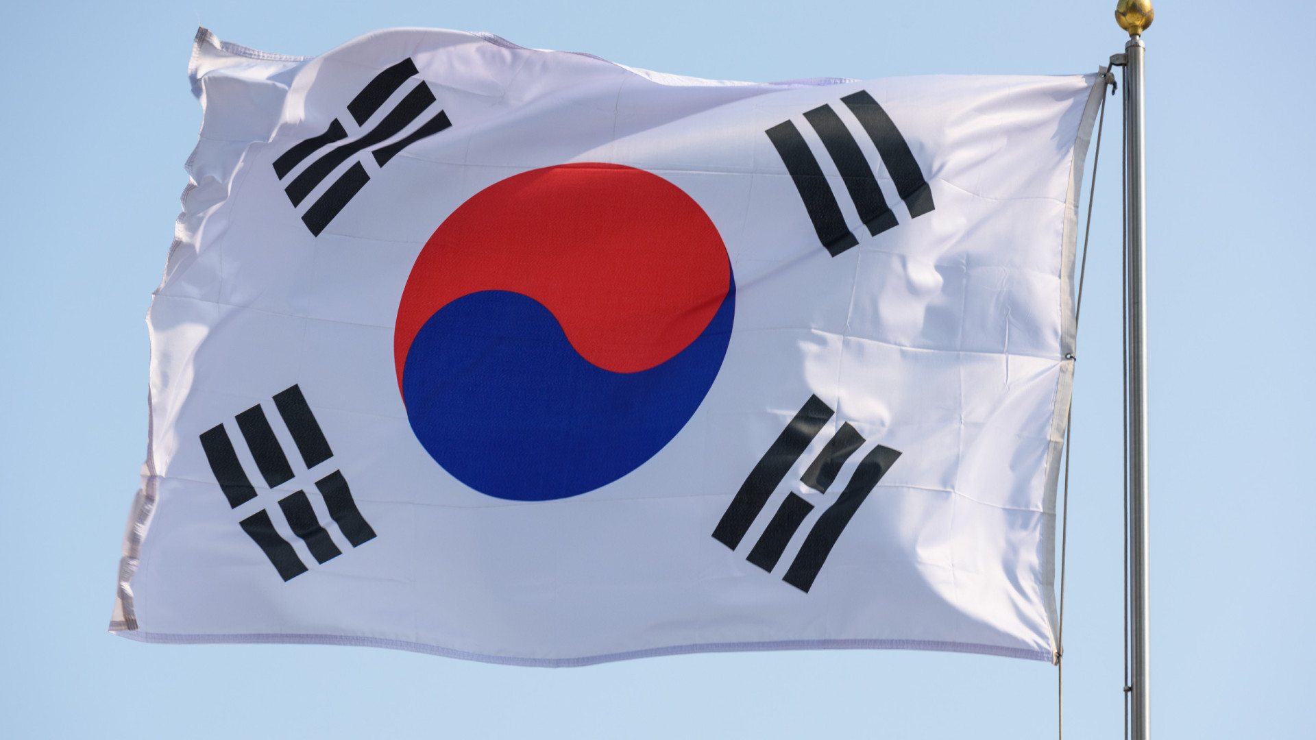 Coreia do Sul resgata quatro norte-coreanos em barco à deriva