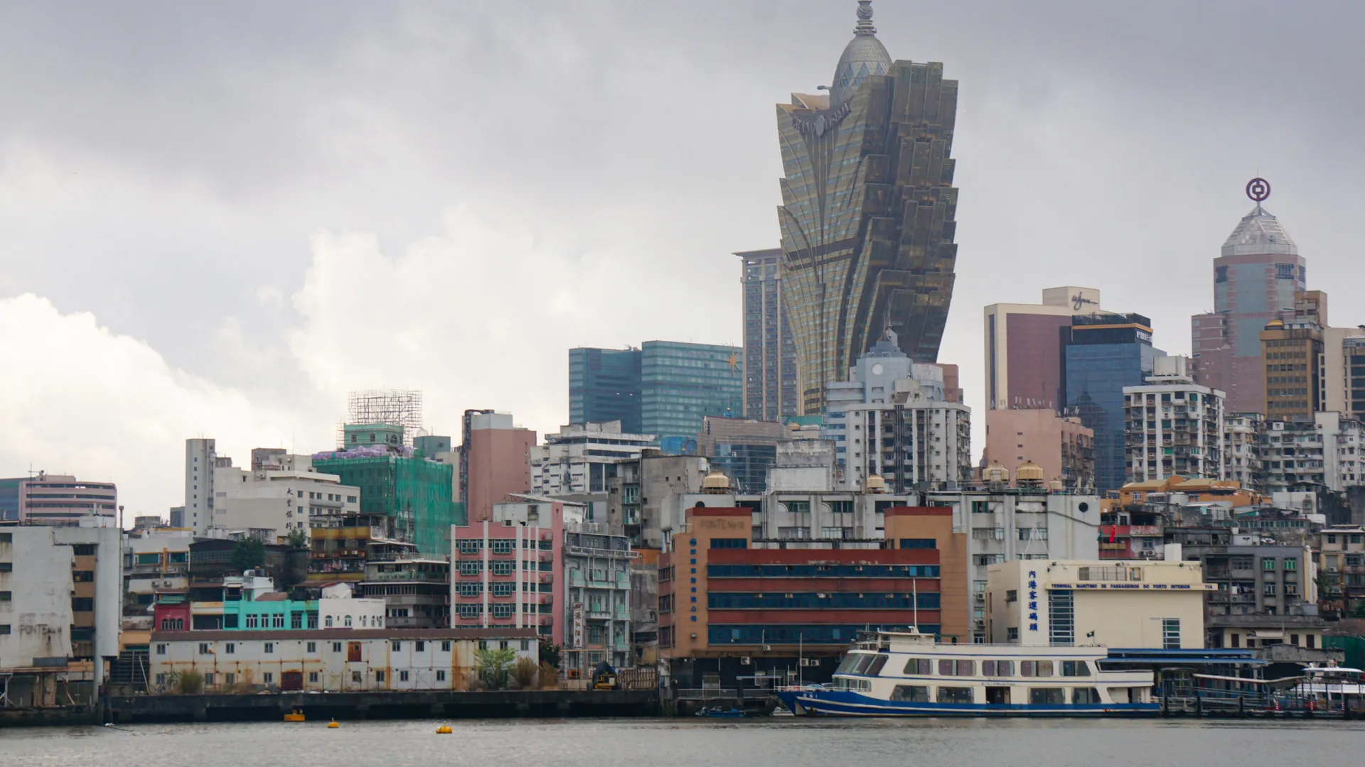 
                    Conflito no Médio Oriente afeta viagens de portugueses para Macau
                