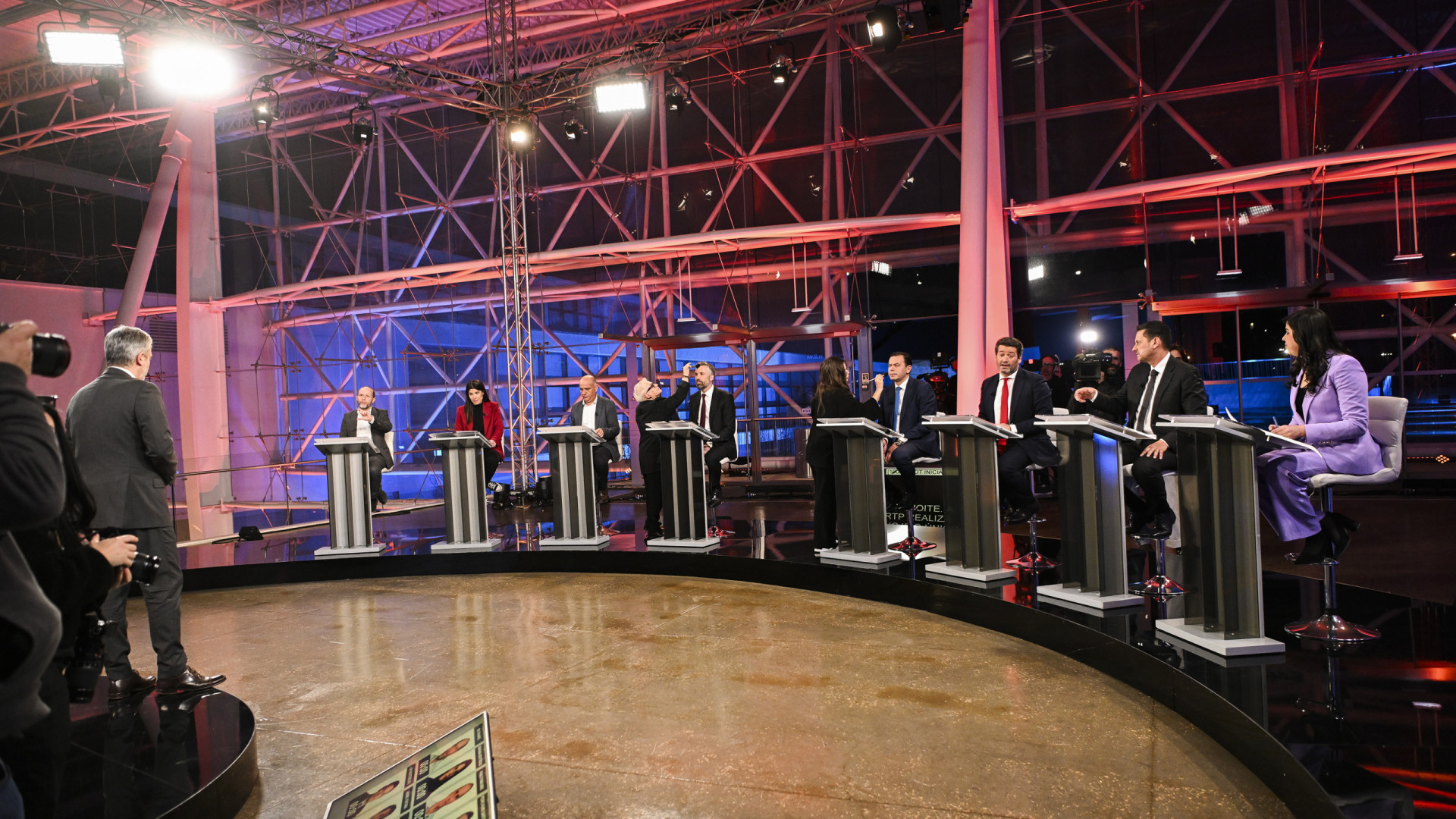 Debate com os oito líderes partidários a partir das 21h30 na RTP