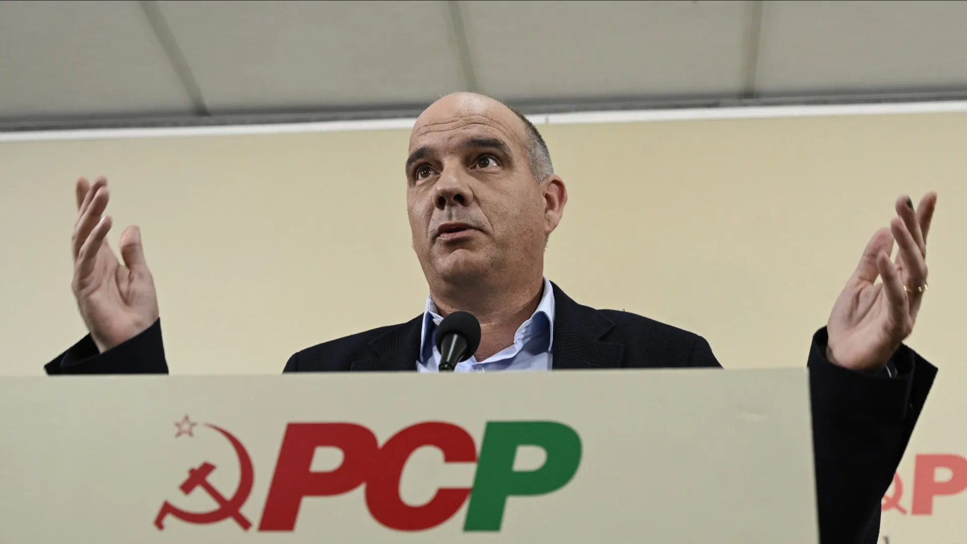 
                    PCP acusa Governo de mentir sobre lay-off após tempestade
                
