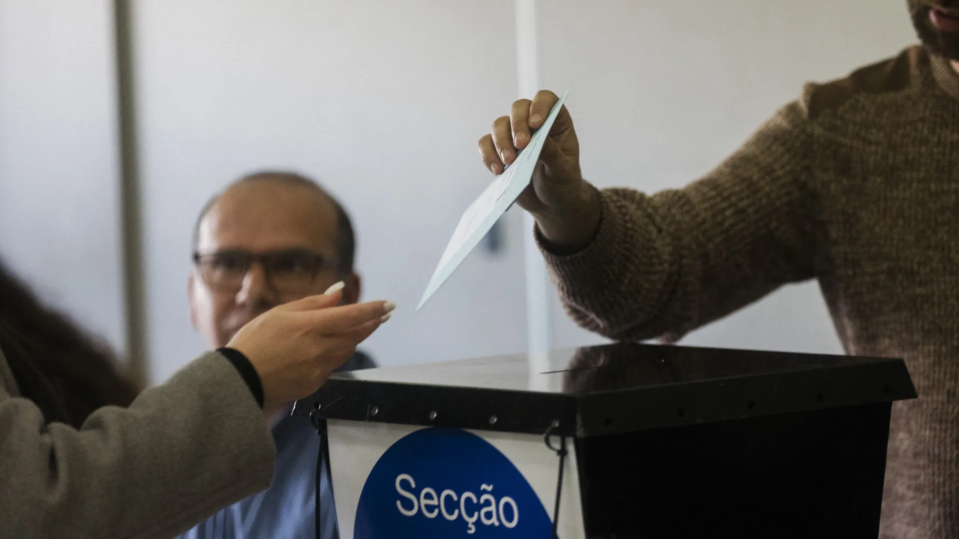 
                    Último dia para inscrever-se para o voto antecipado. Como pode fazer?
                