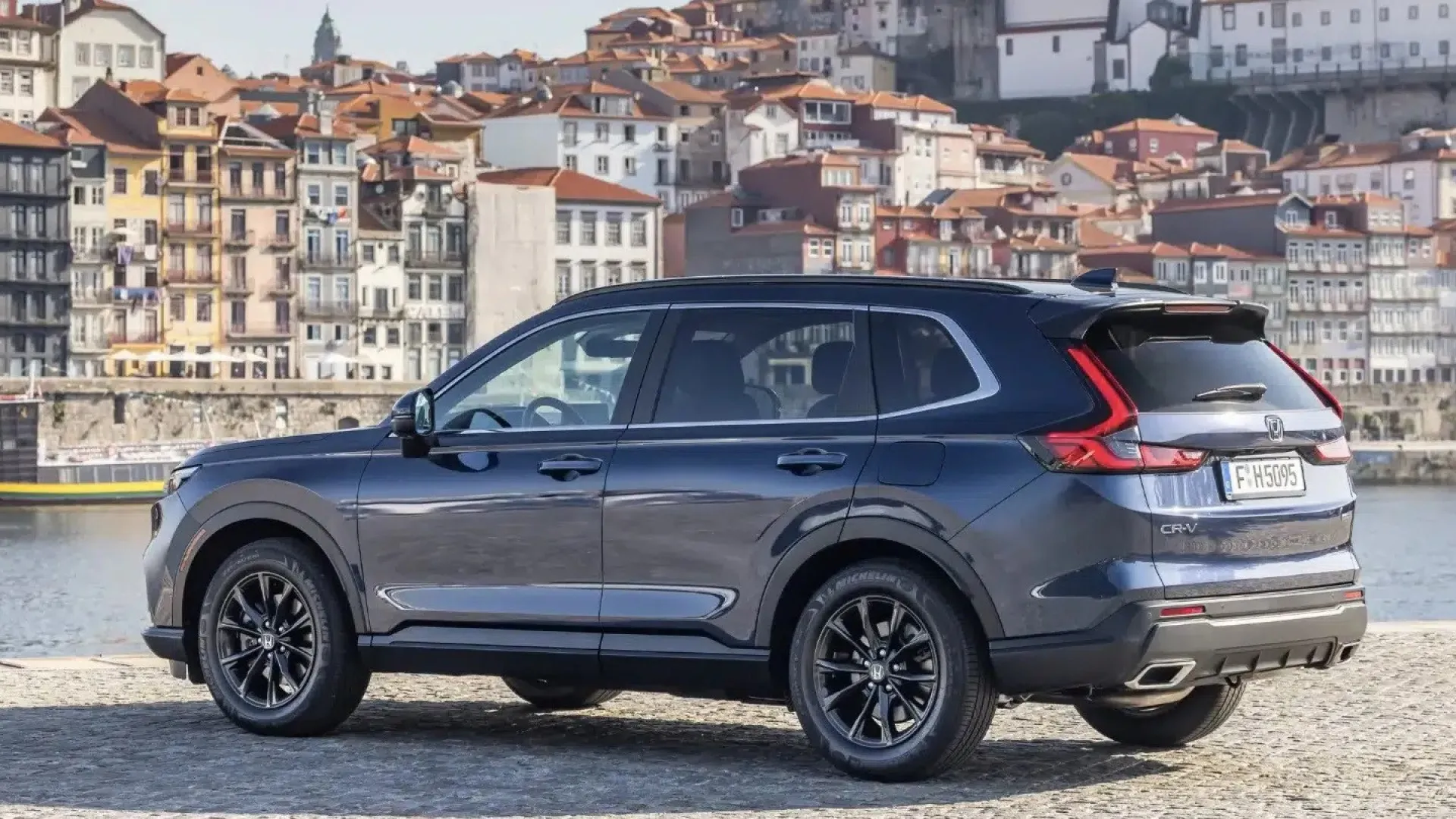 Honda CR-V Hybrid já pode ser encomendado em Portugal. Descubra o preço