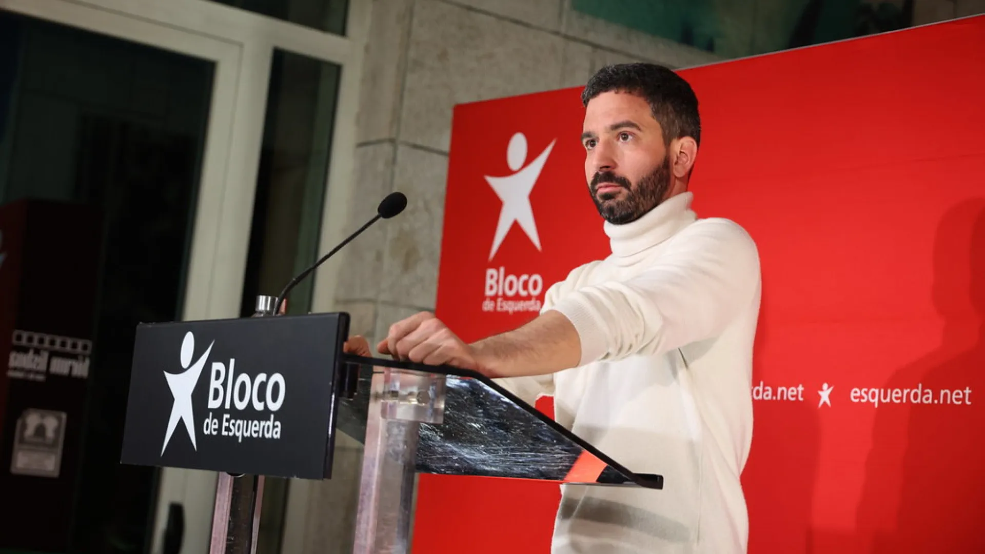 BE questiona Governo sobre atraso na publicação de normas para endometriose