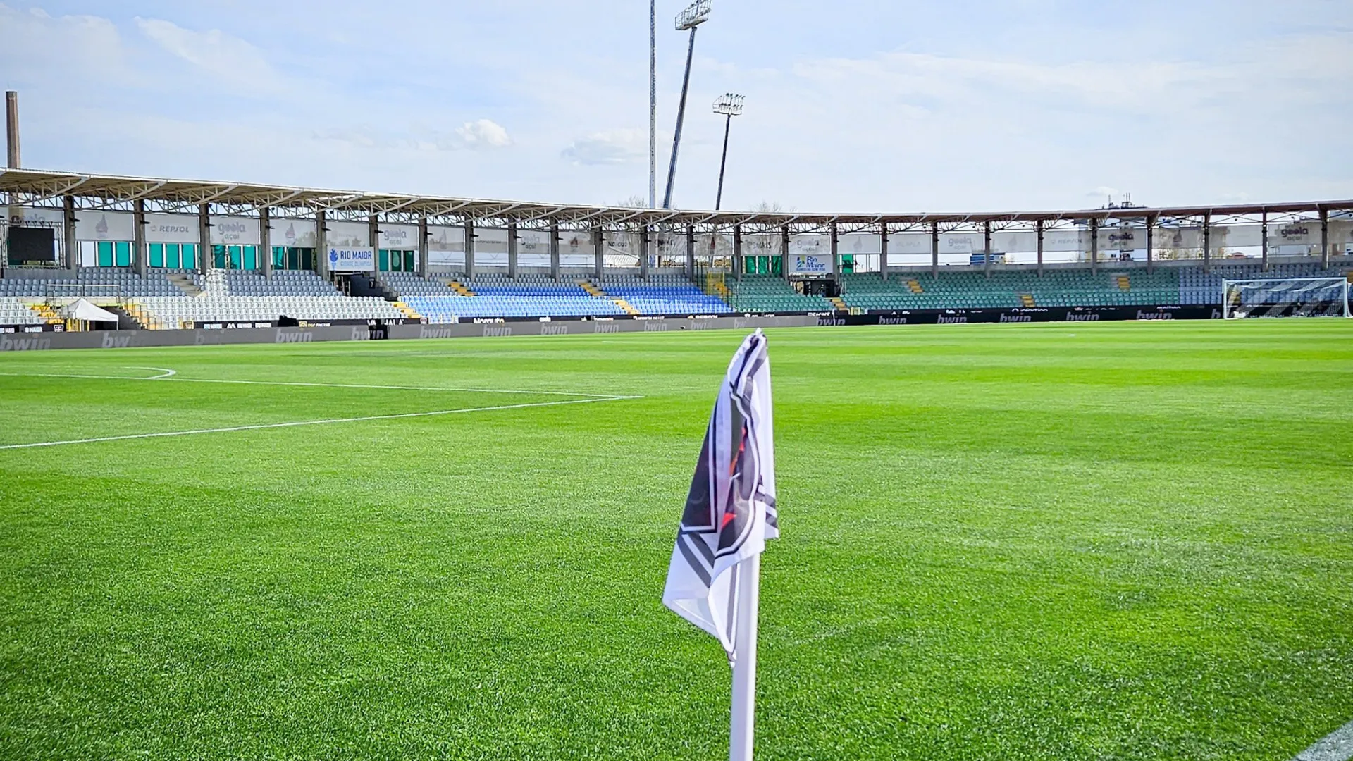 
                    EM DIRETO: Casa Pia-Arouca abre sábado de I Liga
                