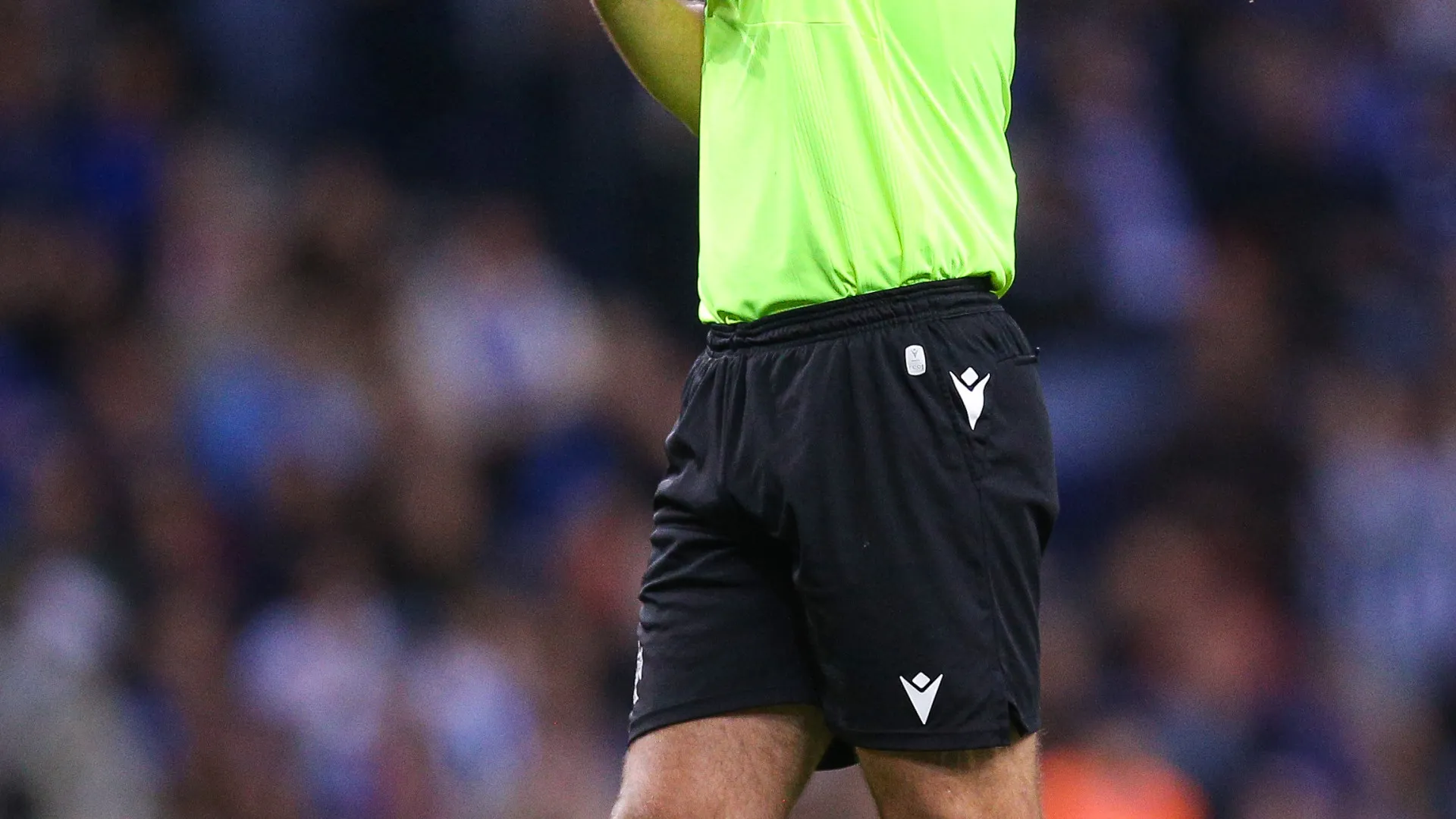 
                    FC Porto reage à polémica com Fábio Veríssimo: 