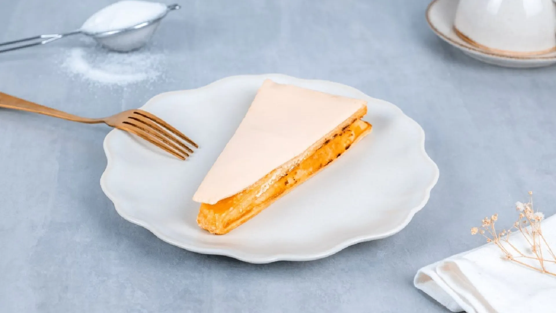 Pastelaria Suíça reabre em Lisboa - e com os bolos de sempre