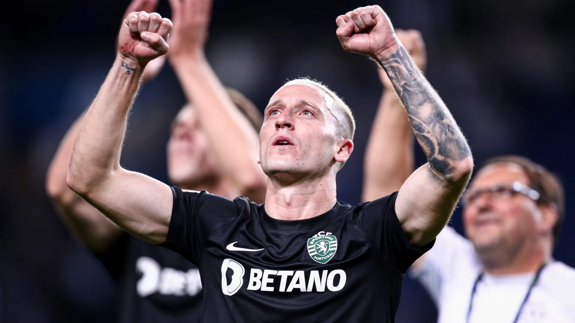 
                    Nuno Santos acelera para recuperação... e renovação com o Sporting
                