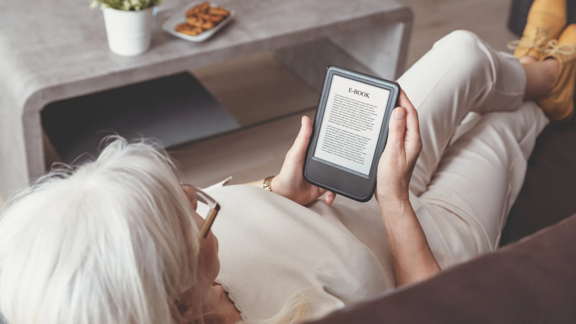 
                    BiblioLED empresta 129 mil livros num ano e faz 