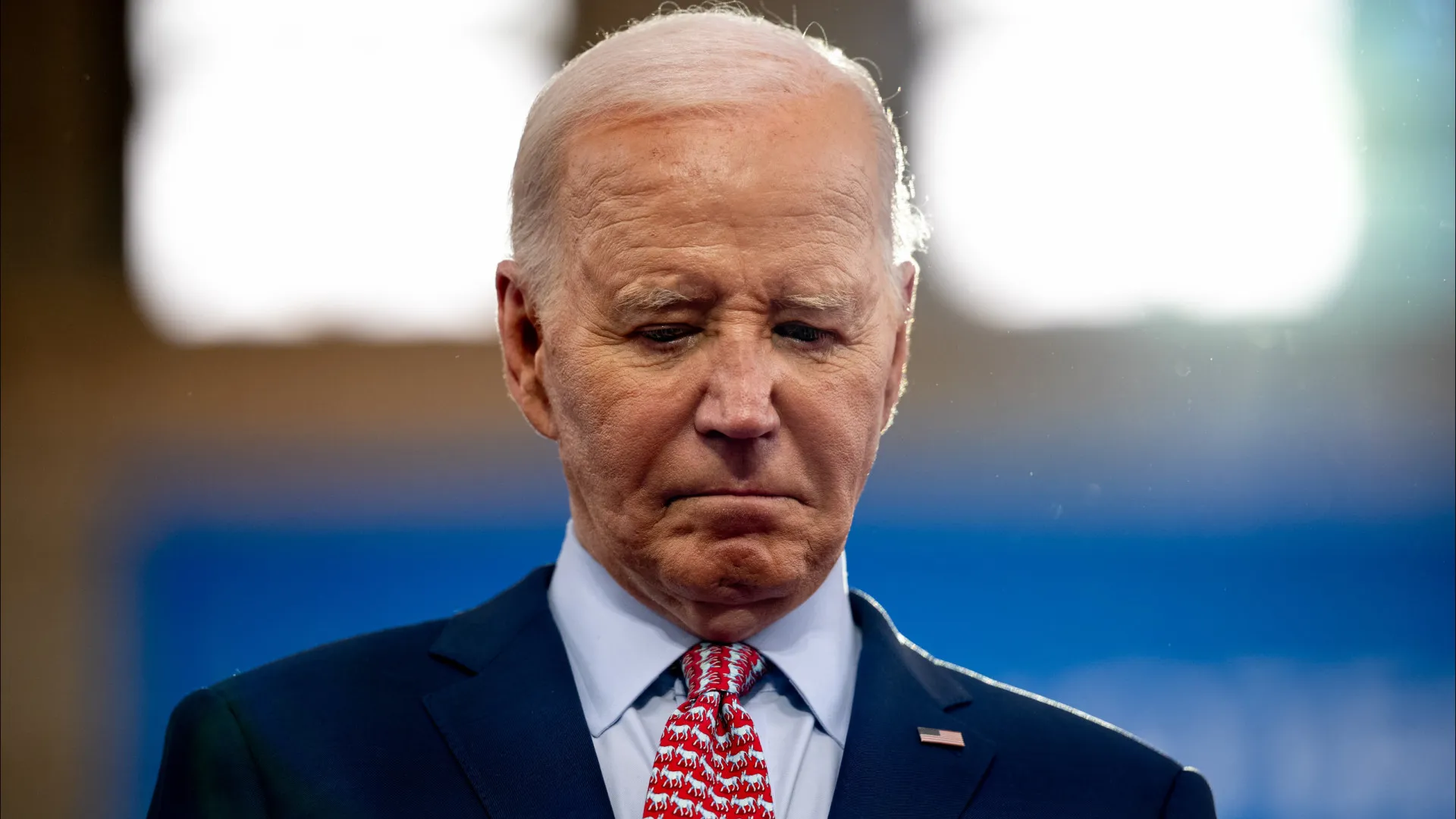 
                    Biden condena mortes em Minneapolis e acusa Governo de violar valores
                