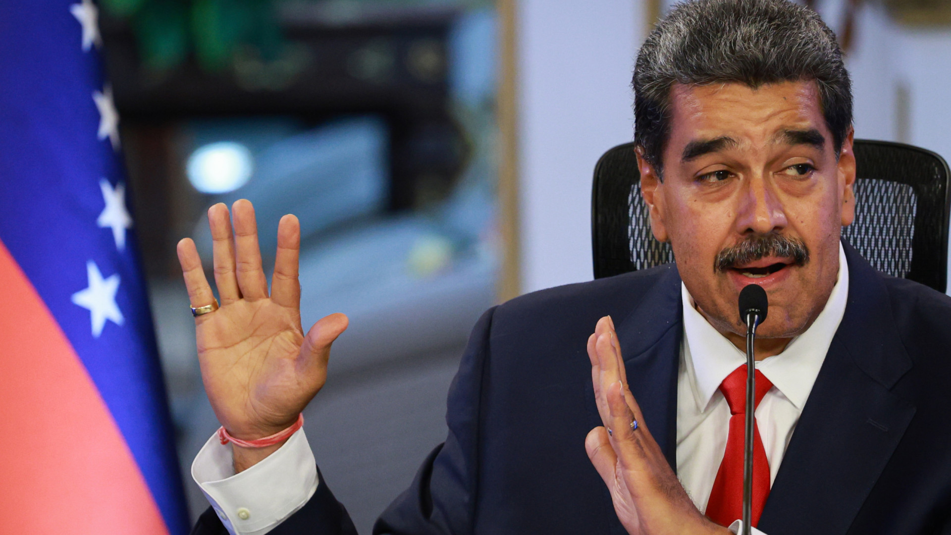 EUA negam envolvimento em conspiração para derrubar Maduro