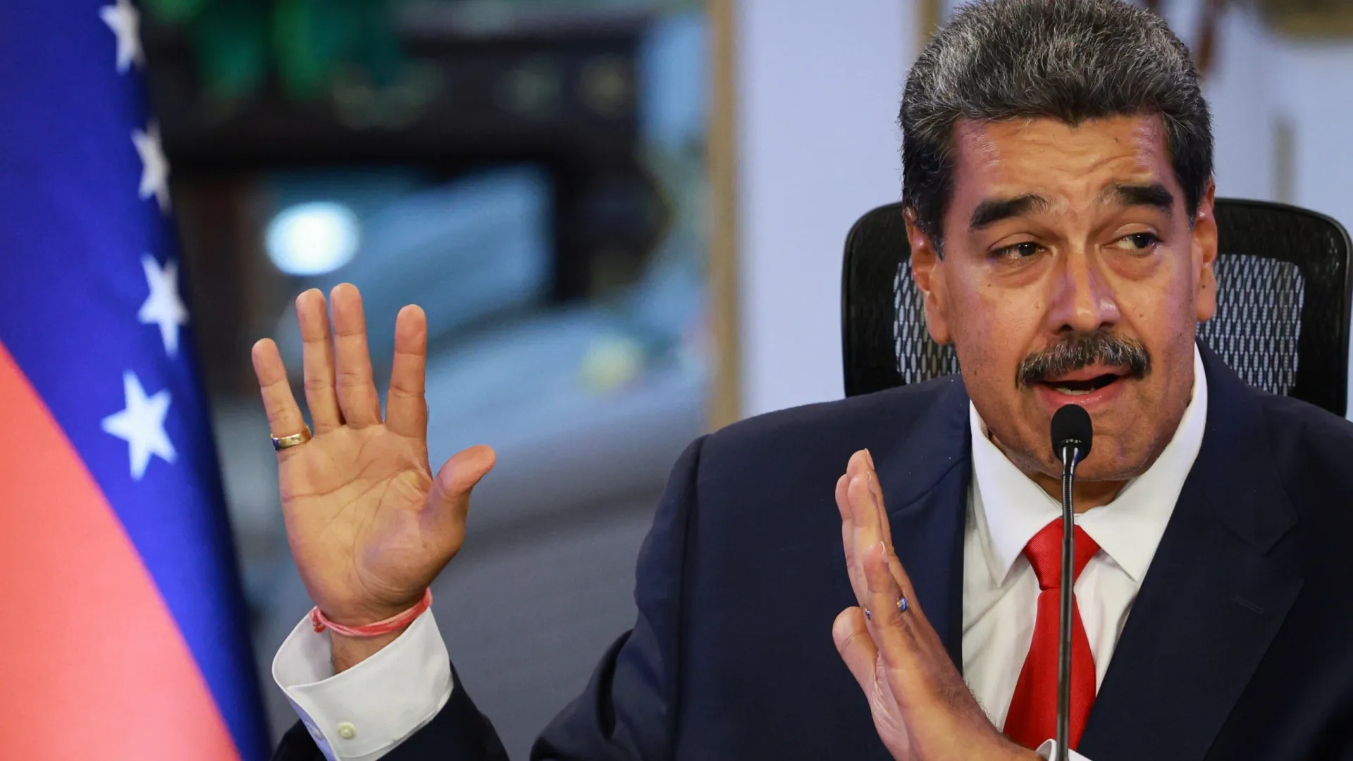 
                    Venezuela. Maduro acusa EUA de prepararem 